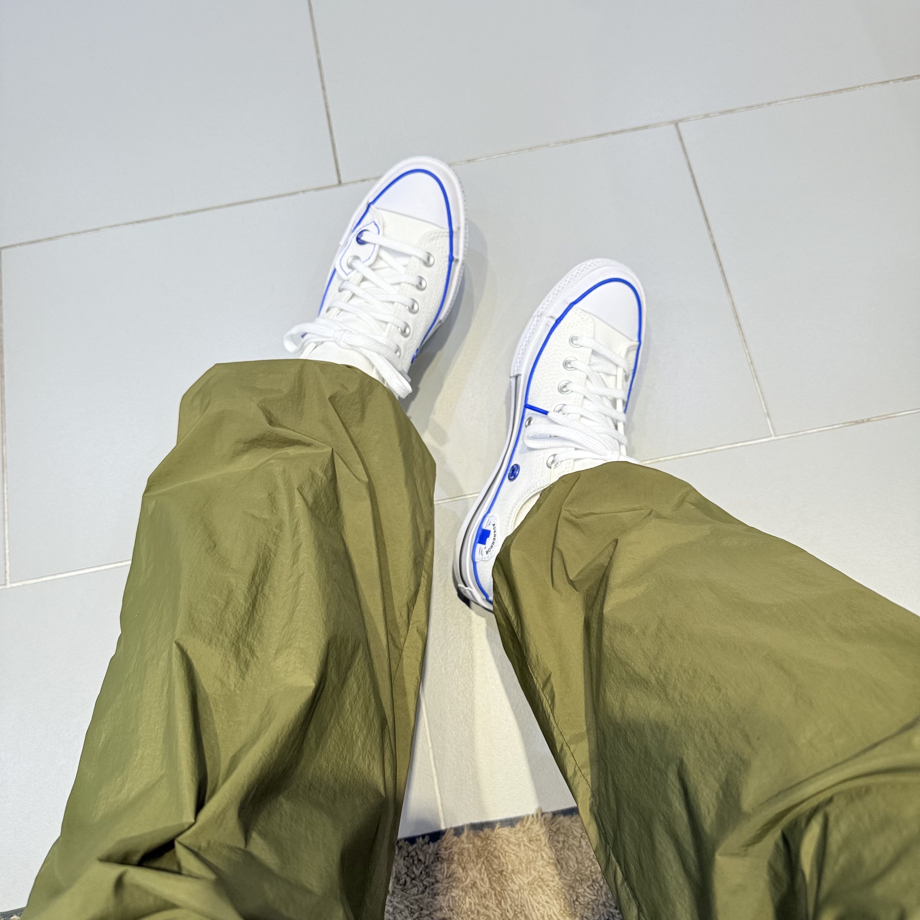 Converse x Ader Error Sig; Chuck 70 Low White Blue 착용 스타일 - 2