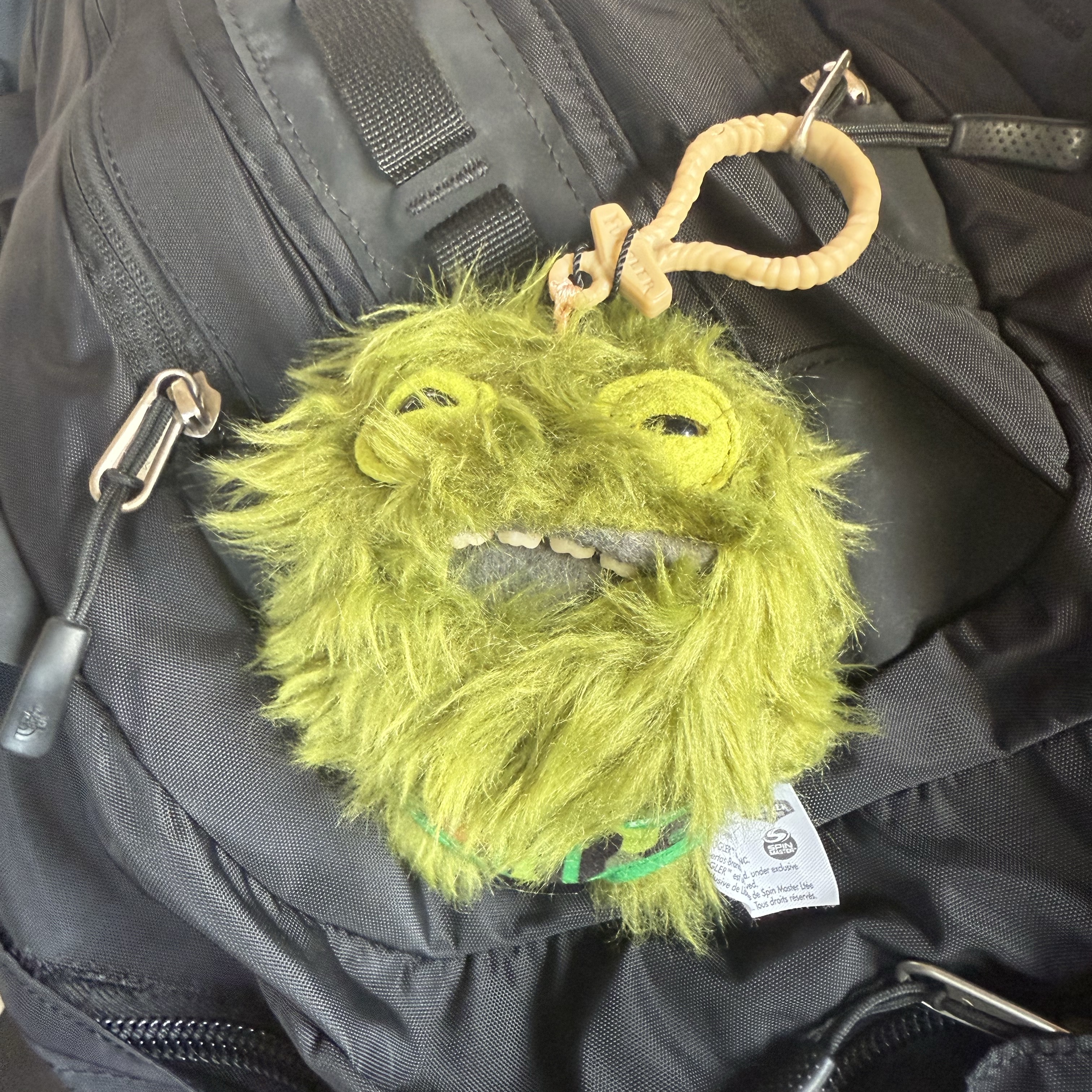 Fuggler McGoo Grin Keyring 착용 스타일