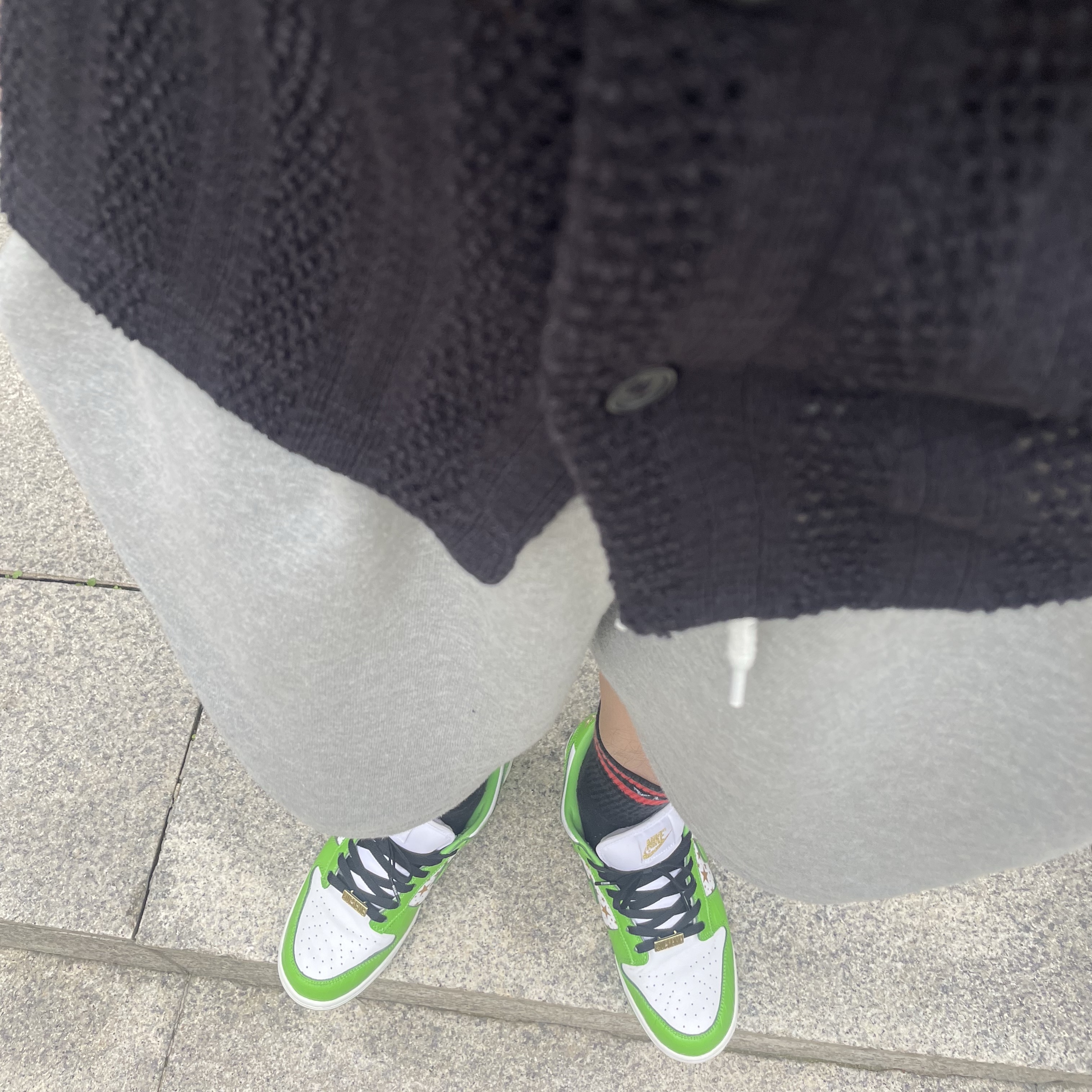 Nike x Supreme SB Dunk Low Mean Green 착용 스타일 - 1