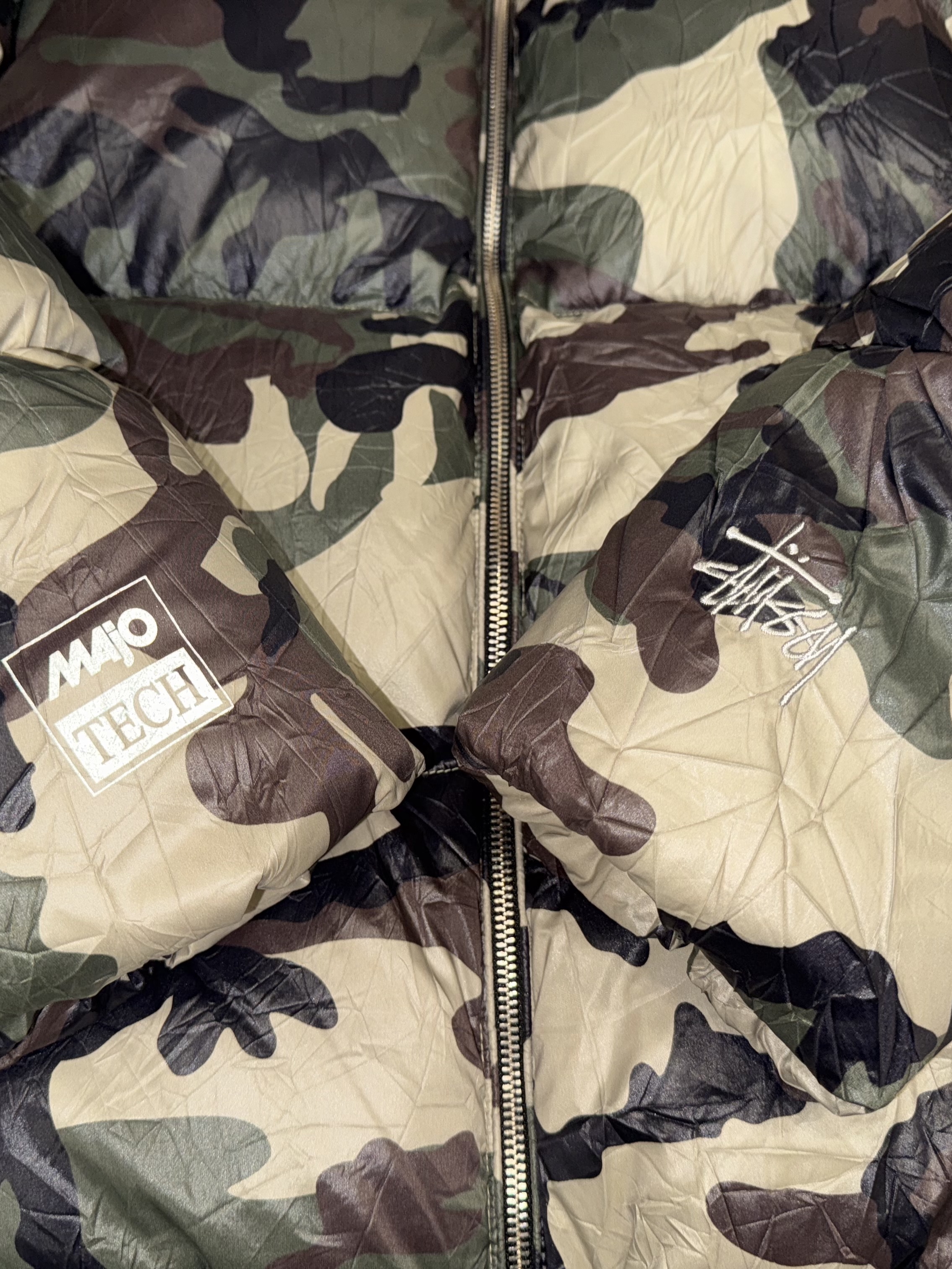 Stussy Wrinkled Nylon Down Puffer Woodland Camo 착용 스타일 - 4