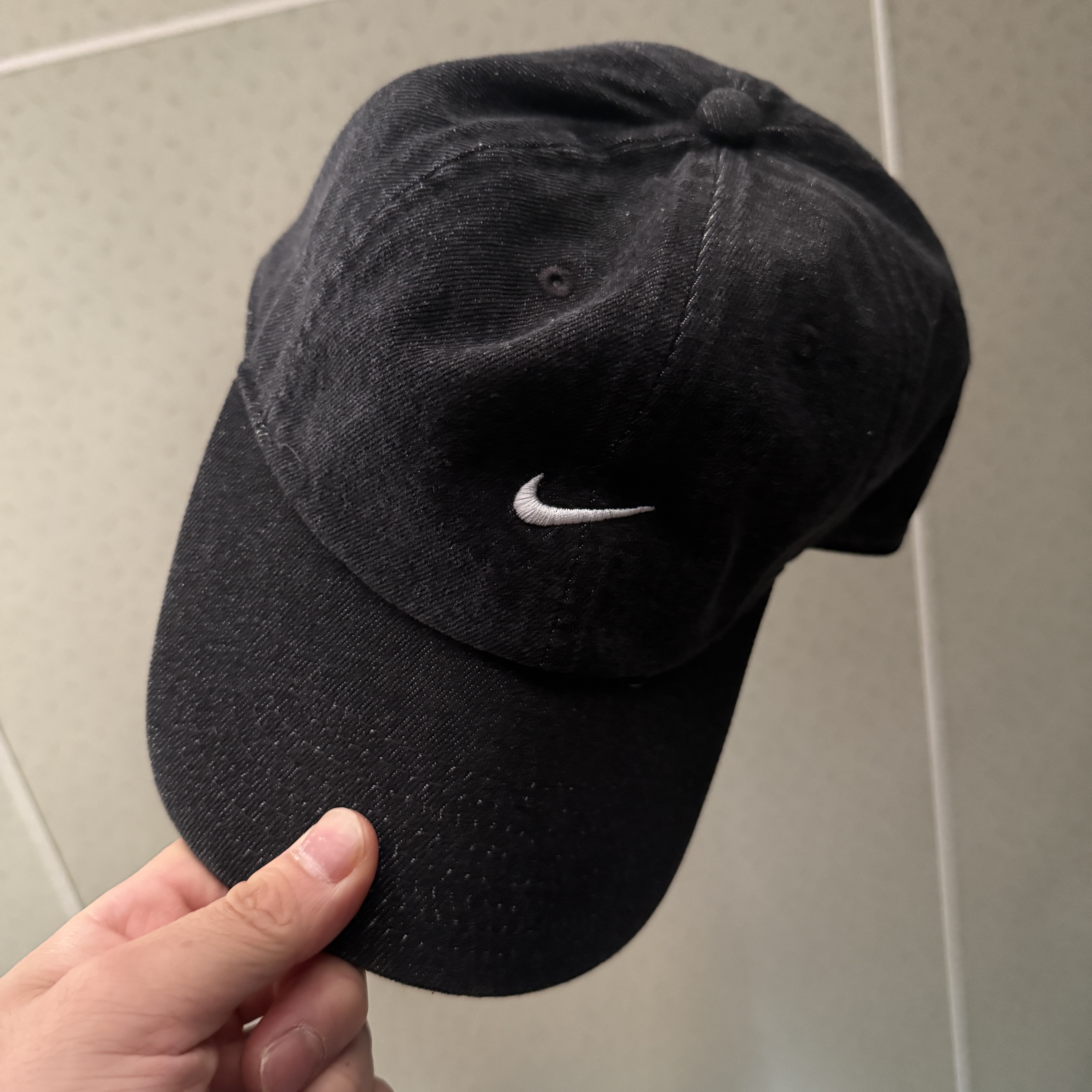 Nike Club Unstructured Denim Cap Black White 착용 스타일