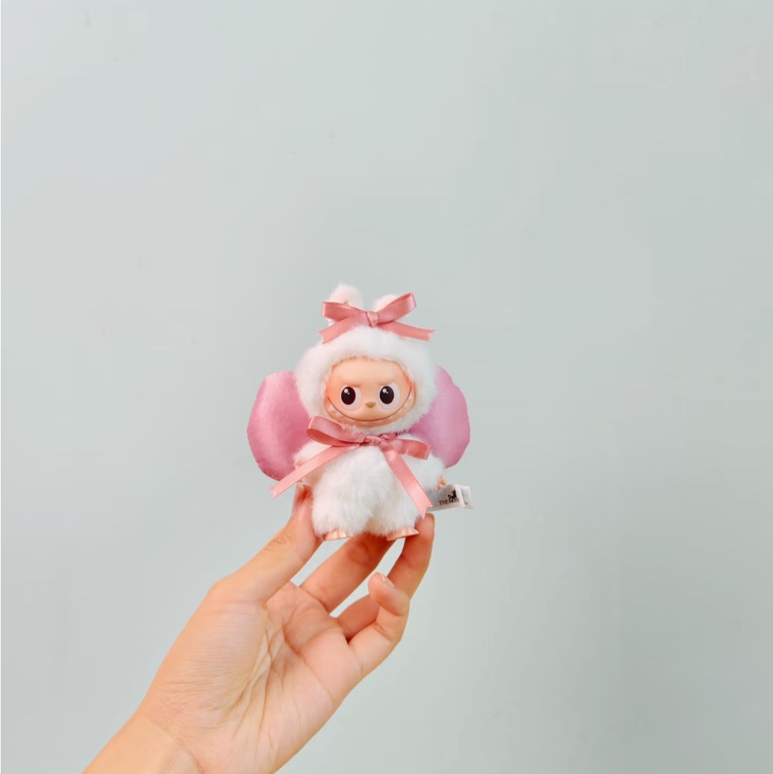 Pop Mart Labubu The Monsters Pin For Love Series Vinyl Plush Pendant (A-M) H (Opened Case) 착용 스타일
