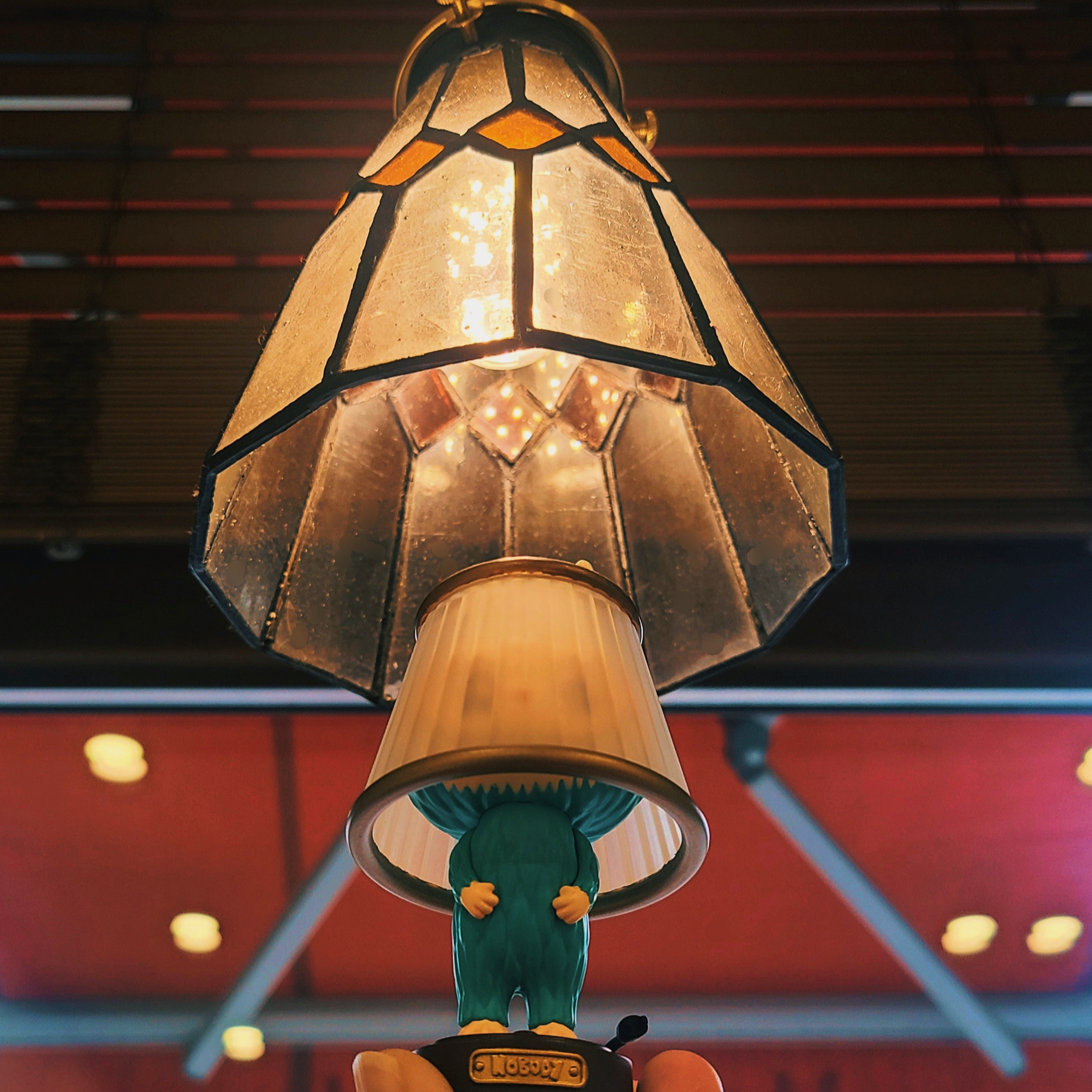 Pop Mart Labubu Almost Hidden Series Lamp (Opened Case) 착용 스타일