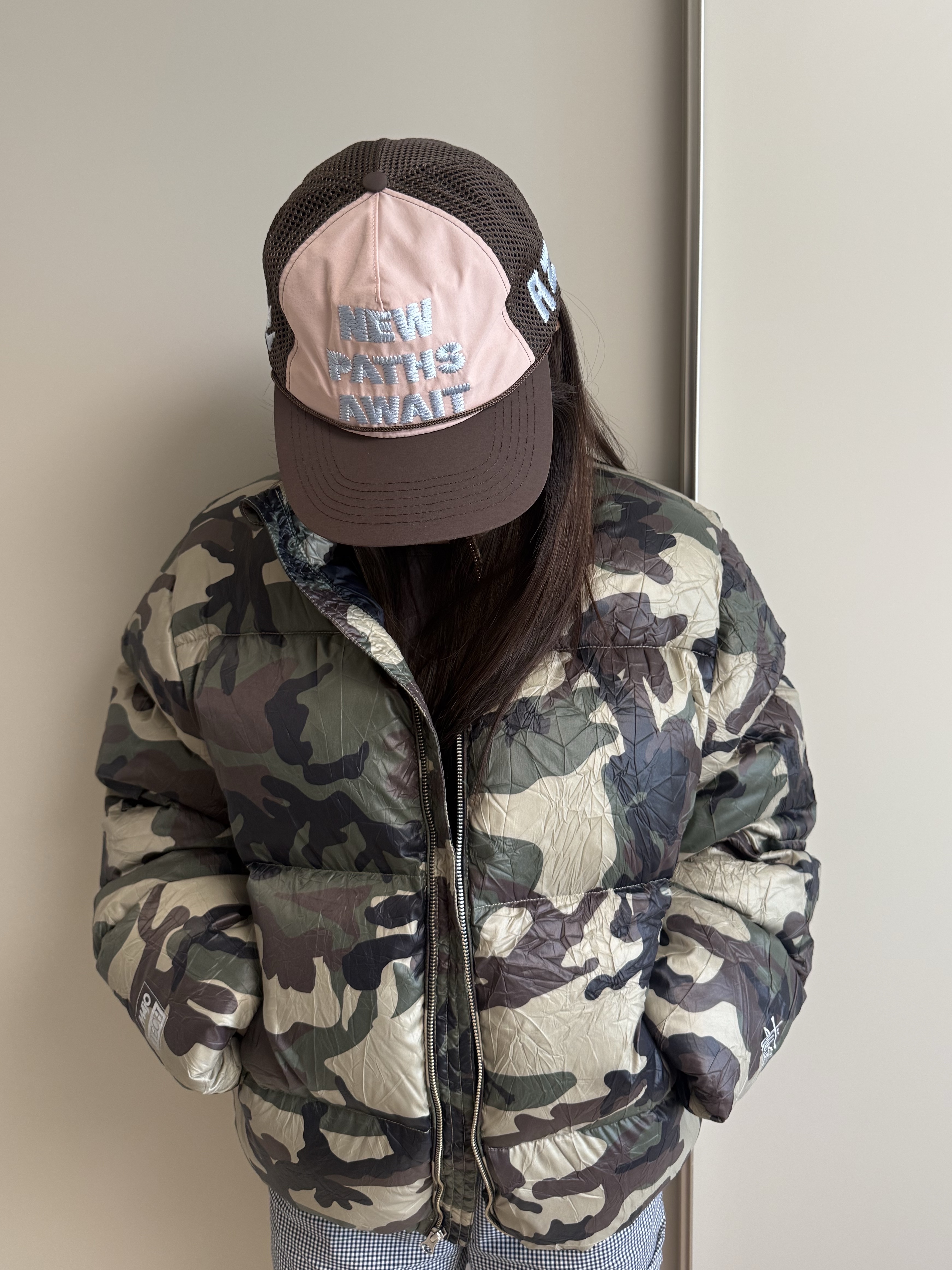 Stussy Wrinkled Nylon Down Puffer Woodland Camo 착용 스타일 - 1