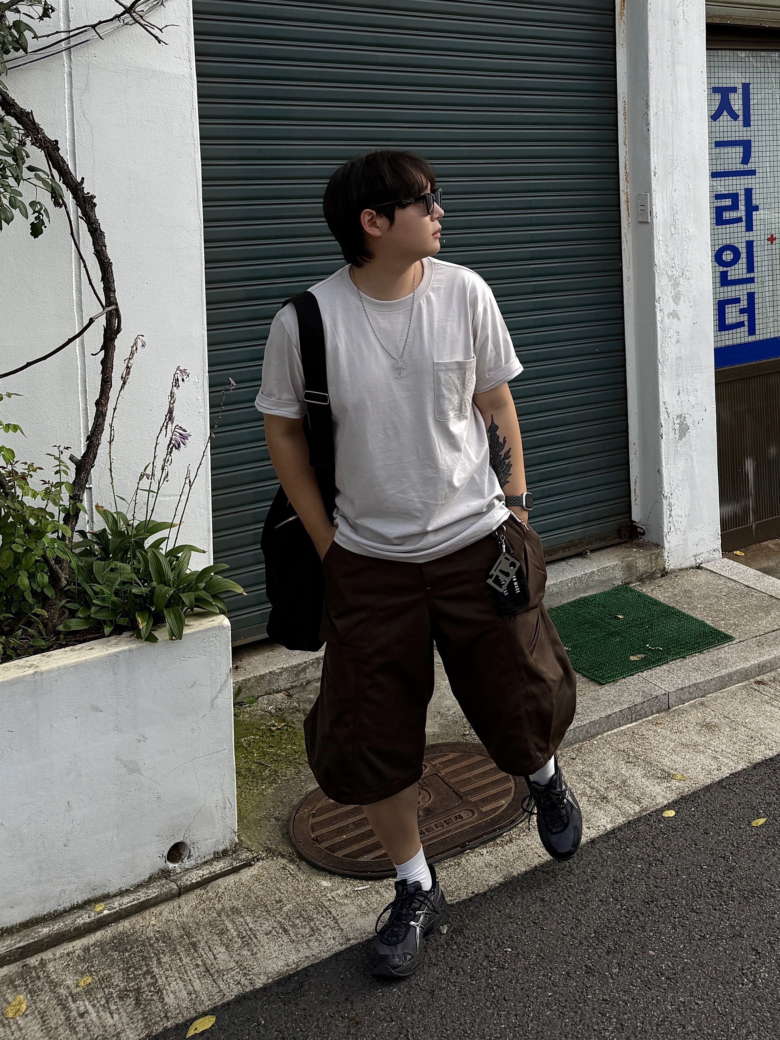 Kamien Goguma Bermuda Pants Olive Brown, Asics UB2-S Gel-1130 Asphalt Pure Silver 착용 스타일 - 3