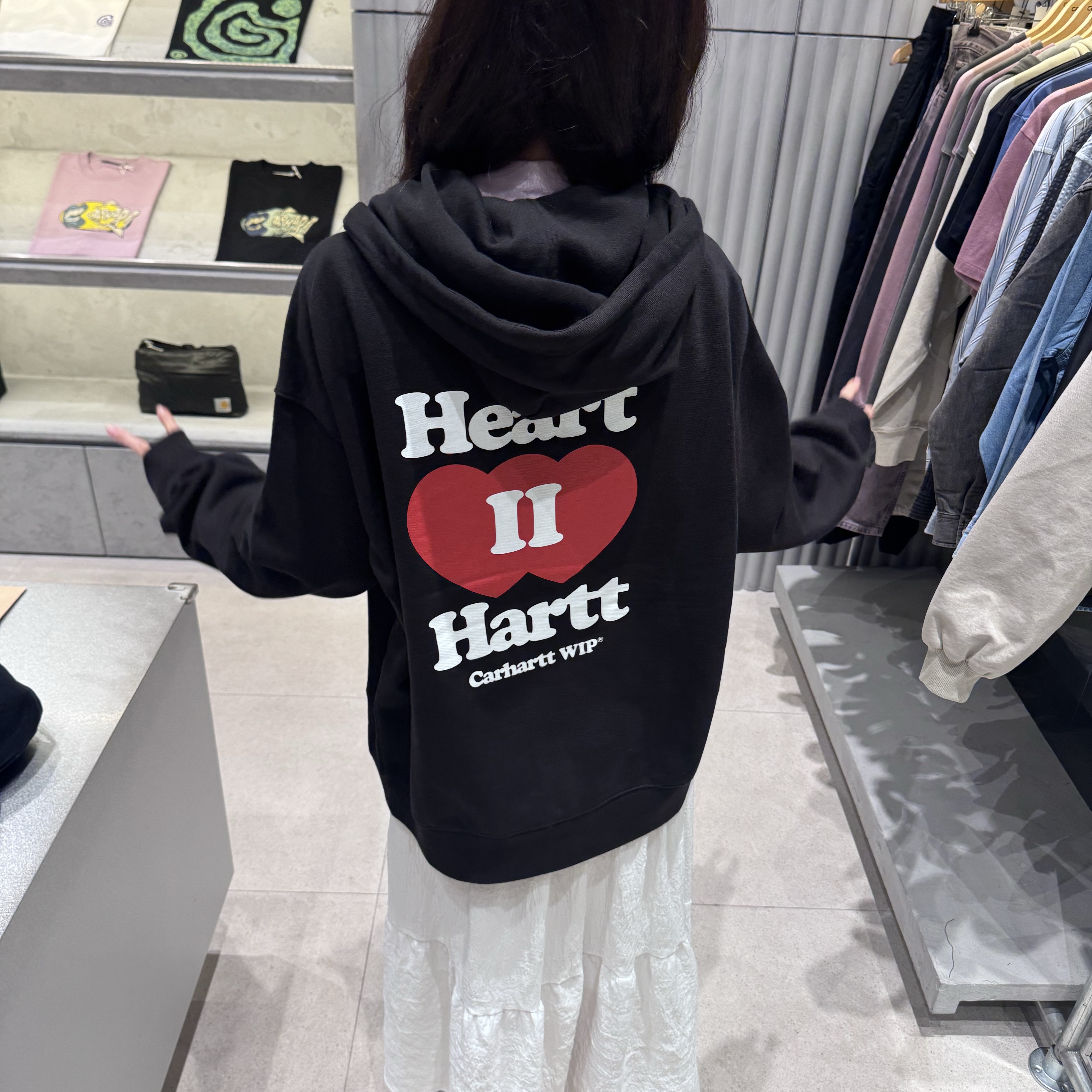 Carhartt WIP Hooded Heart II Hartt Sweat Jacket Black 착용 스타일 - 2