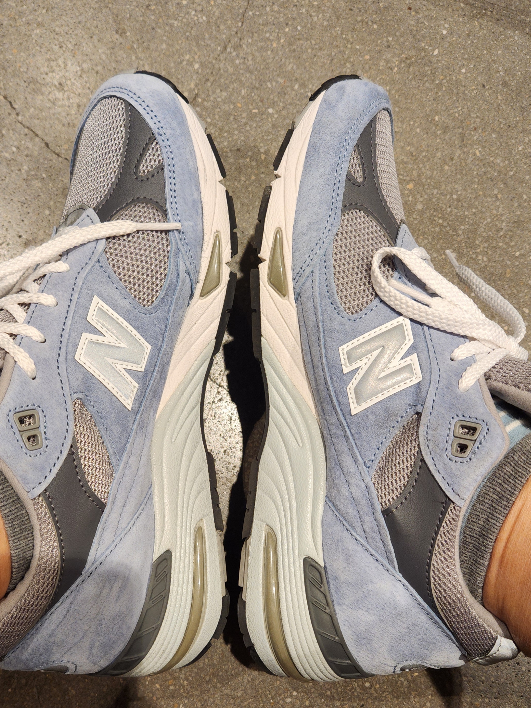 New Balance 991 Made in UK Dusty Blue 착용 스타일