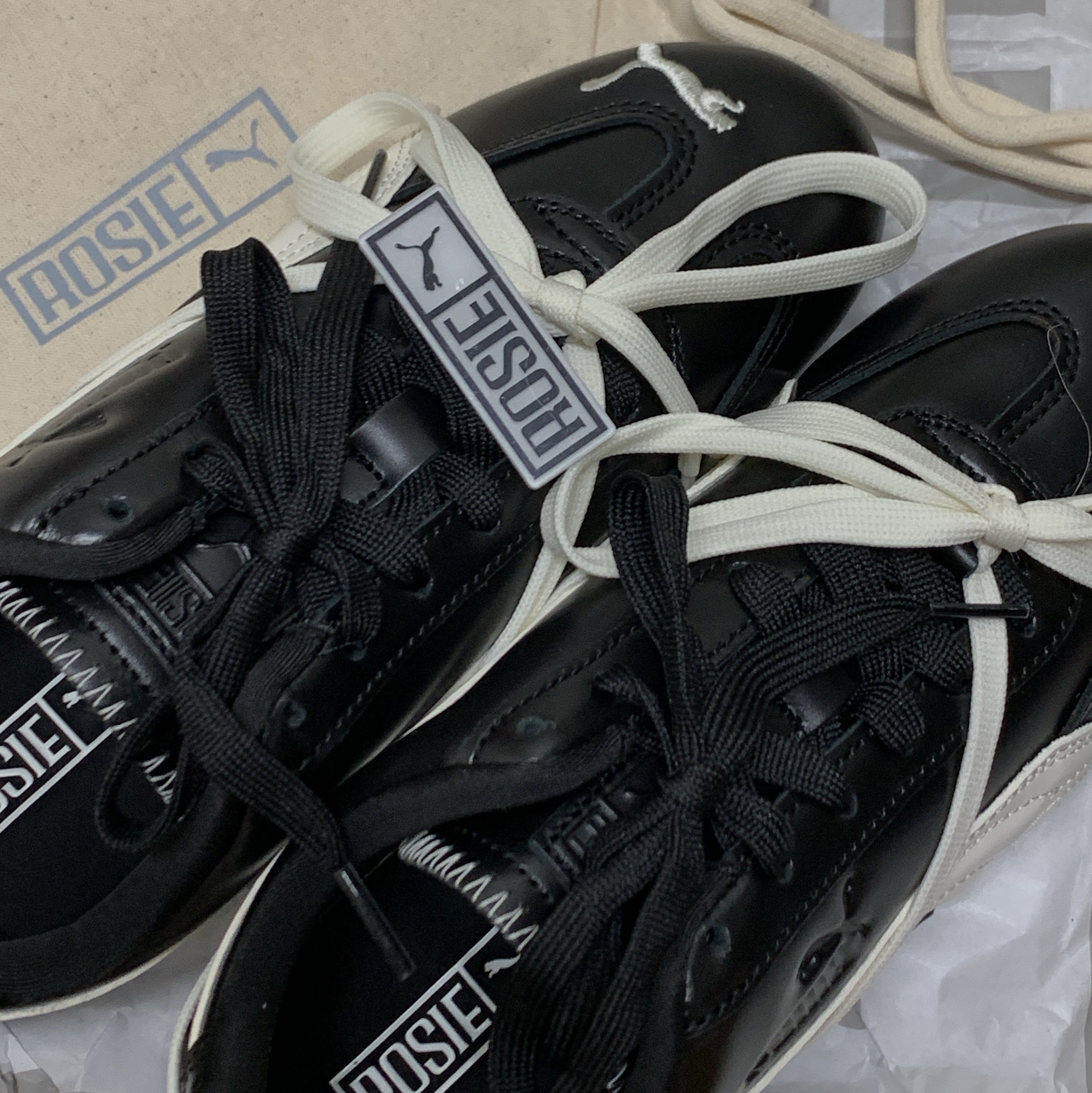 (W) Puma x Rosé Speedcat PRM Black Warm White 착용 스타일