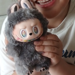 Pop Mart Labubu The Monsters Highlight Series Sealed Case (1 Blind Box), Pop Mart Labubu The Monsters Highlight Series ID Keyring (Opened Case) 착용 스타일
