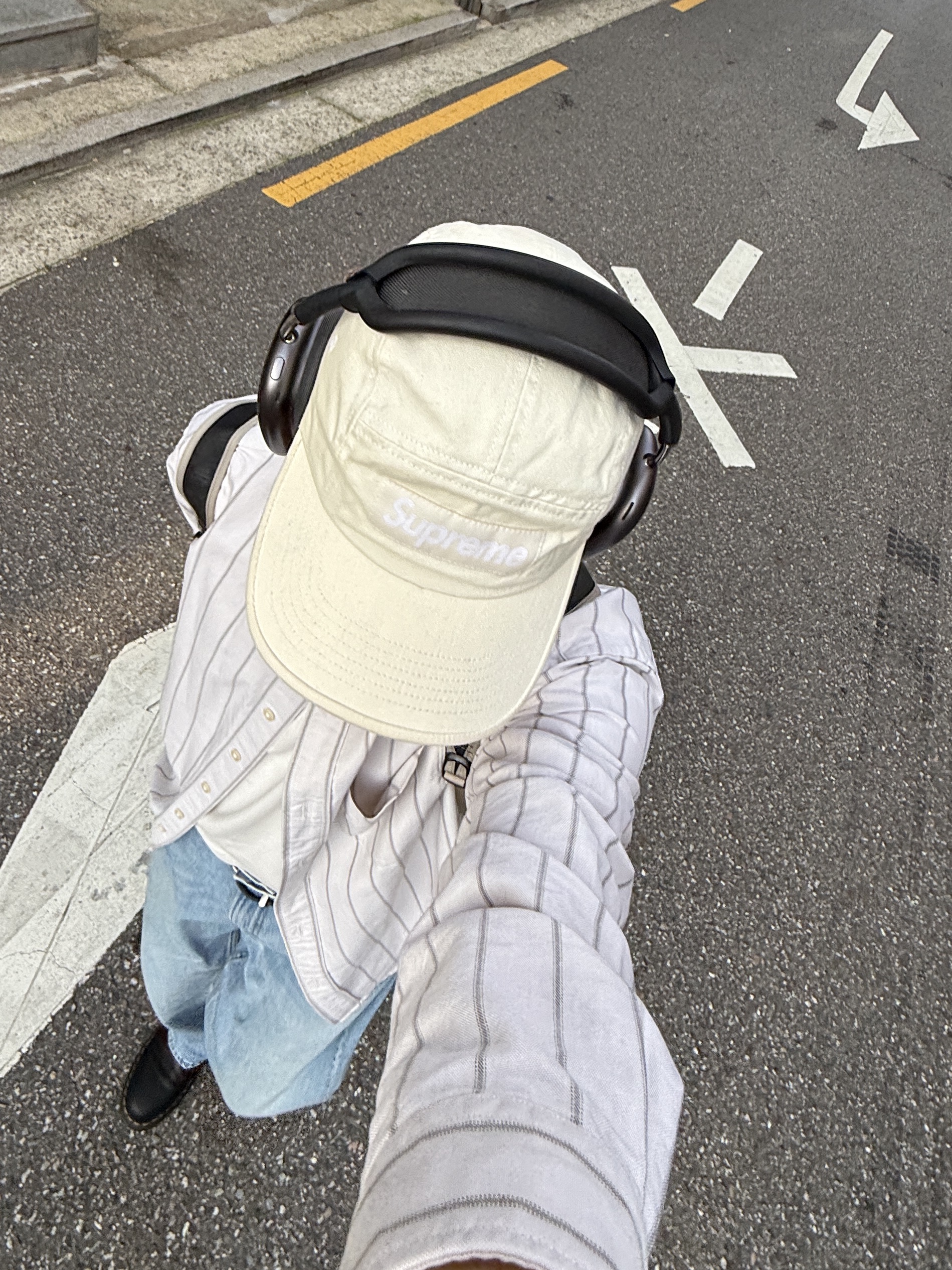 Dr. Martens 1461 Ambassador Black, Uniqlo x JW Anderson Straight Jean Blue - KR 착용 스타일 - 7