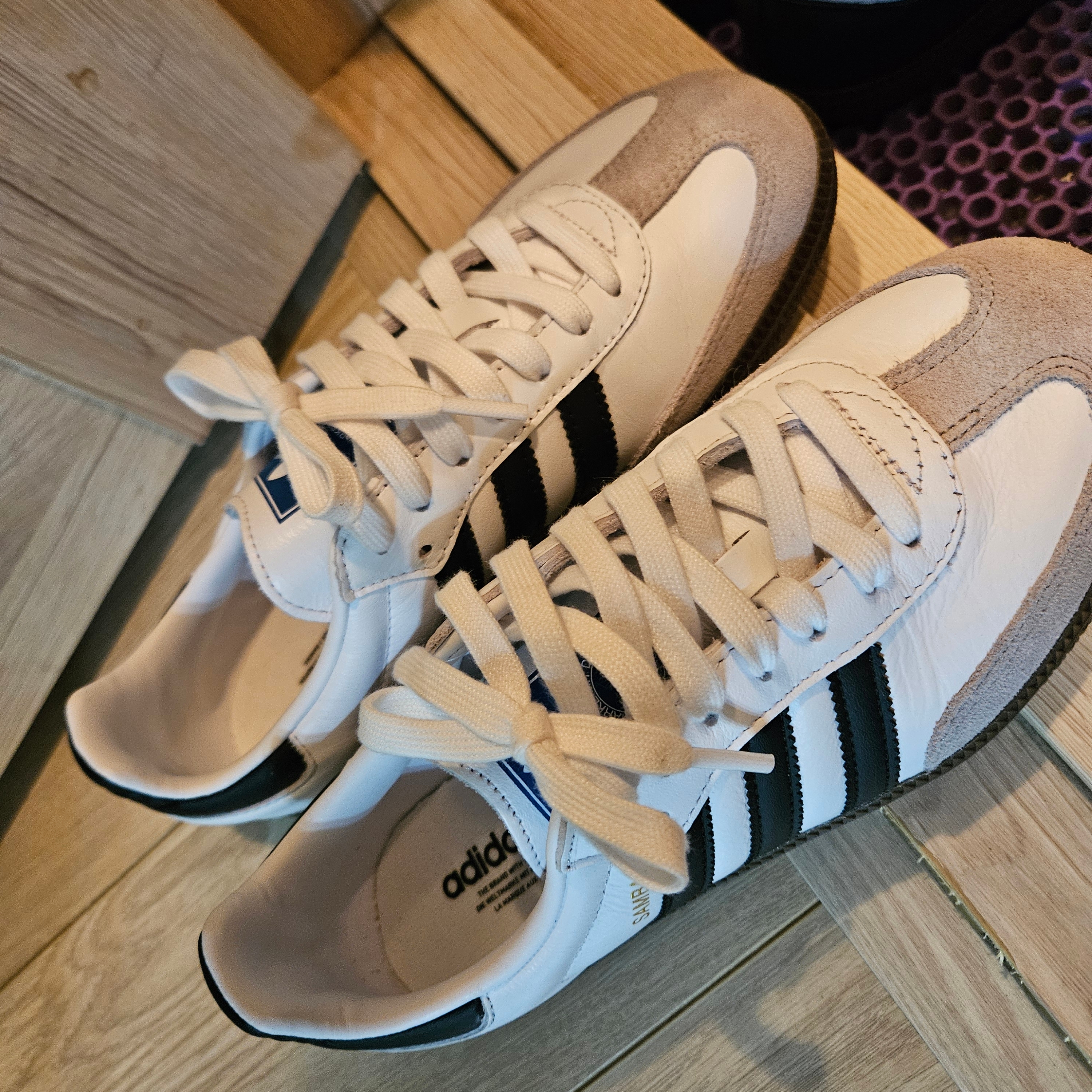 Adidas Samba OG Cloud White 착용 스타일 - 2