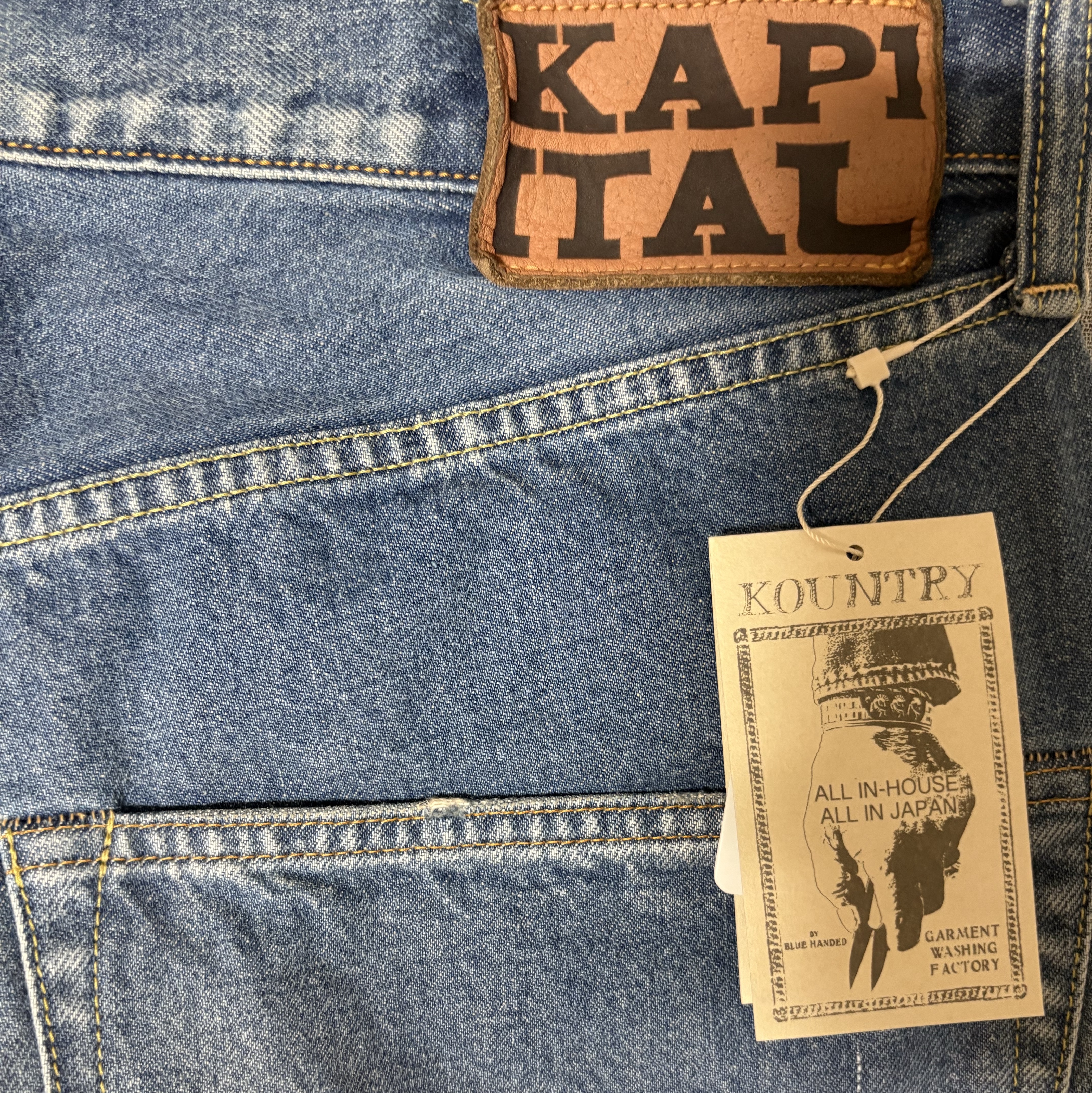 Kapital 14 oz. Denim 5P Bone Embroidery Short Pants Indigo (Processing) 착용 스타일
