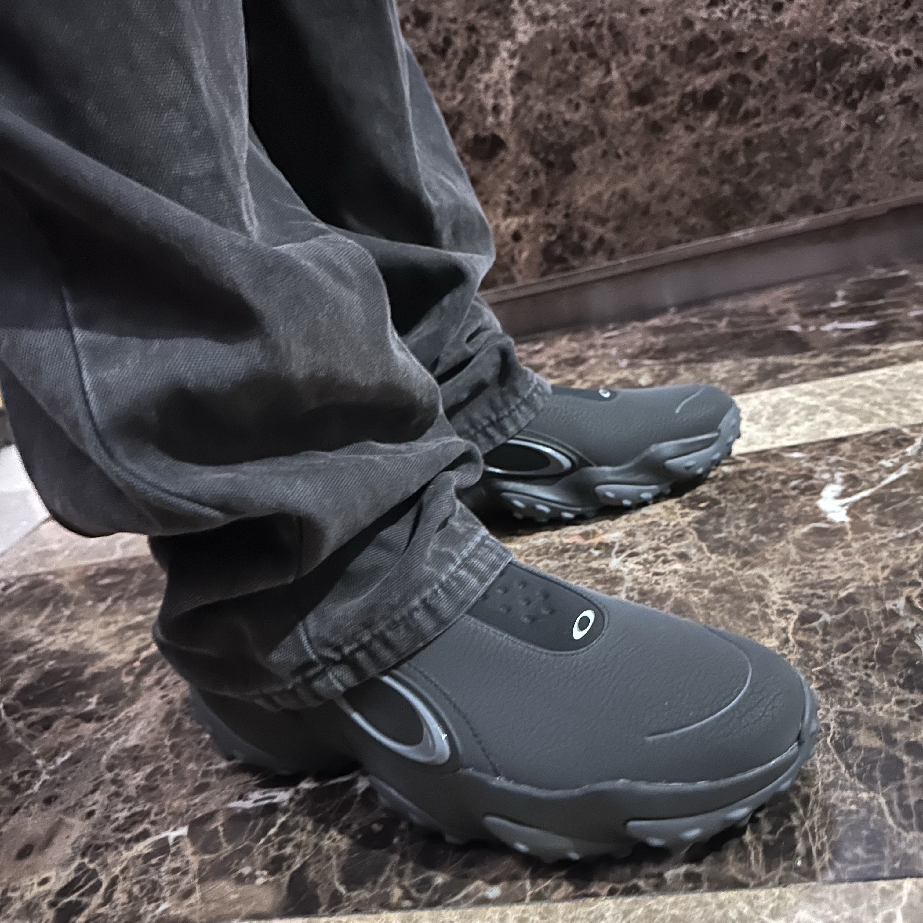 Supreme Small Box T-Shirt Leopard - 25FW, Stussy SS Link Cowboy Belt Black 착용 스타일 - 3