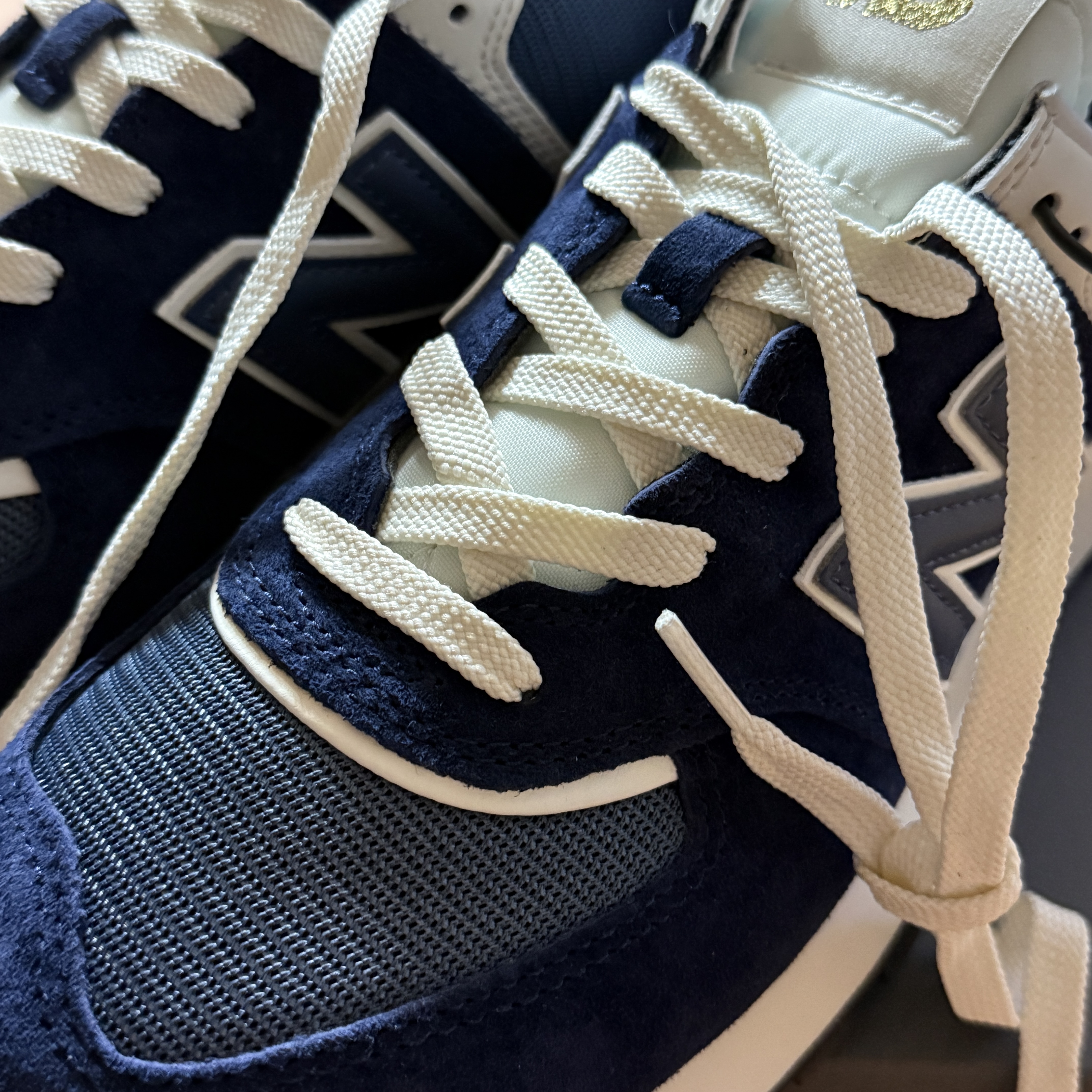 New Balance 574 Legacy Navy 착용 스타일