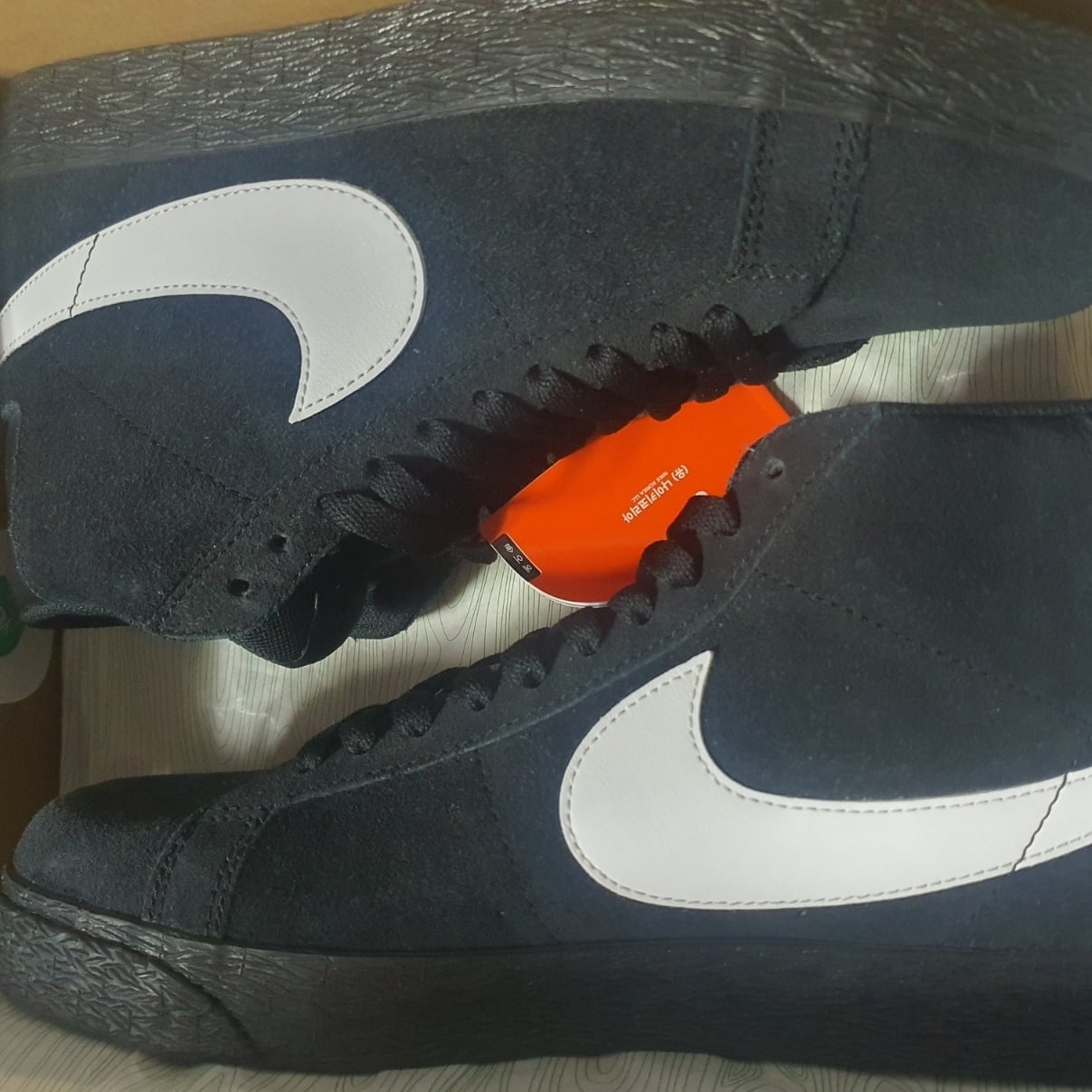 Nike SB Zoom Blazer Mid Black White 착용 스타일