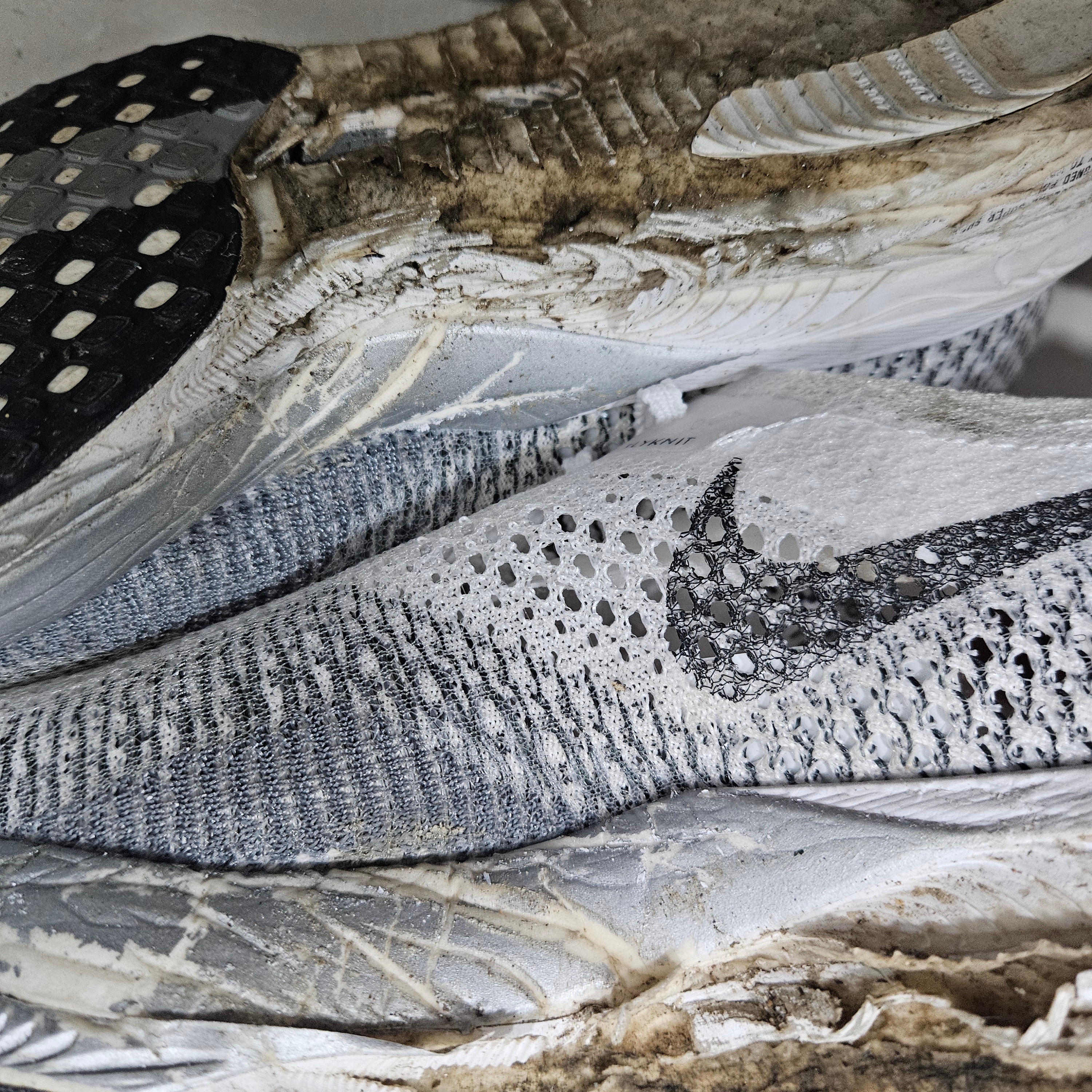 (W) Nike ZoomX Vaporfly Next% 3 White Particle Grey 착용 스타일 - 3