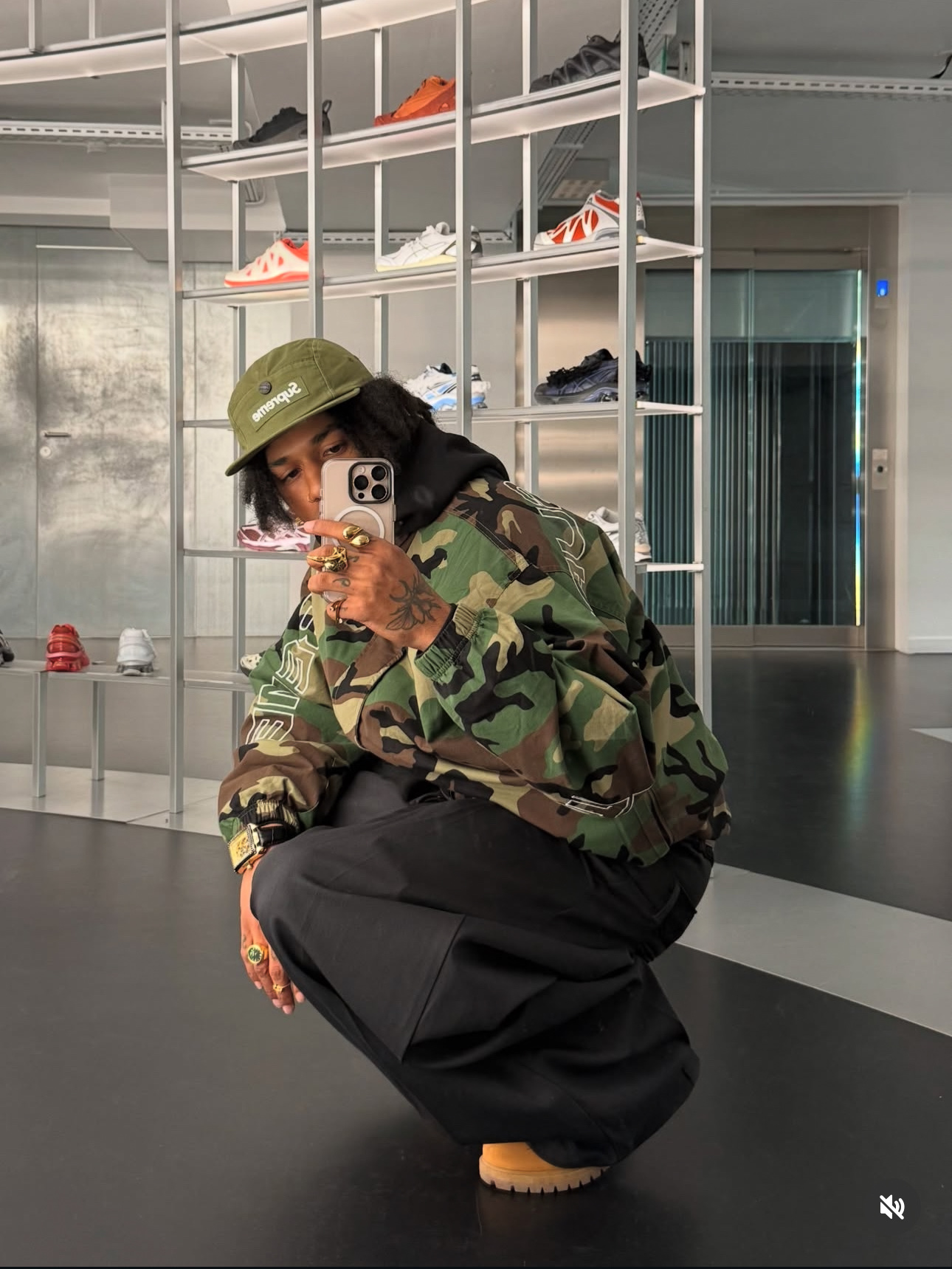 Supreme Spellout Embroidered Ripstop Track Jacket Woodland Camo - 25FW 착용 스타일 - 1