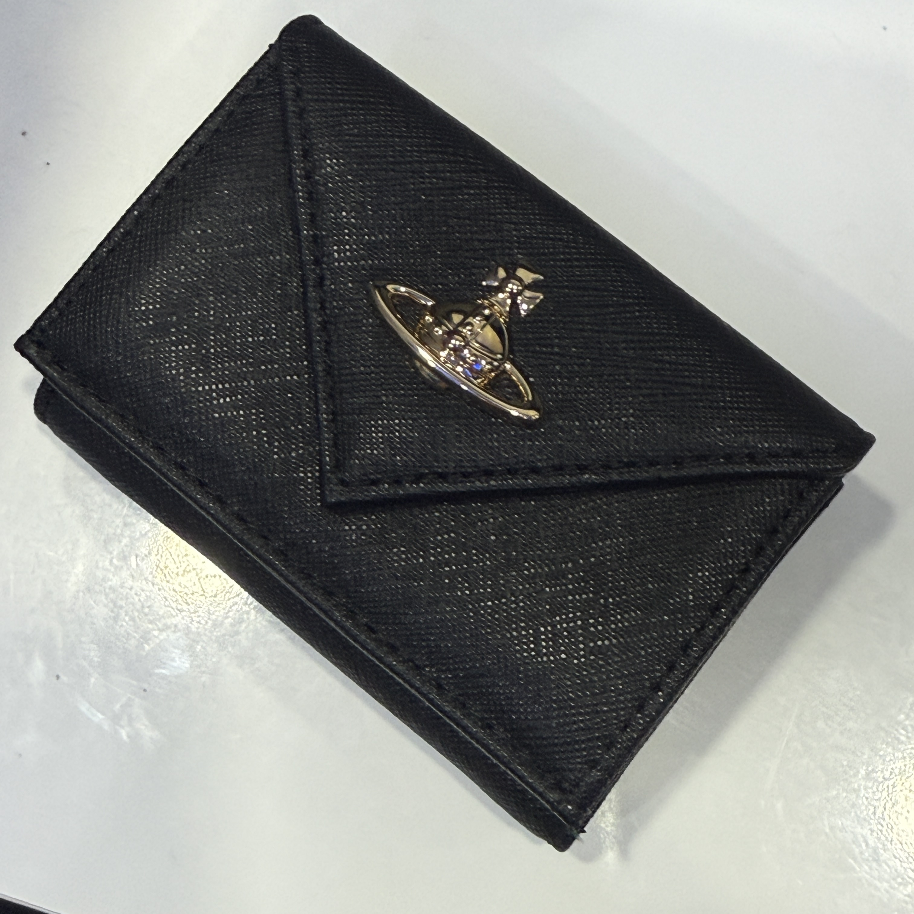 Vivienne Westwood Envelope Leather Wallet Black 착용 스타일