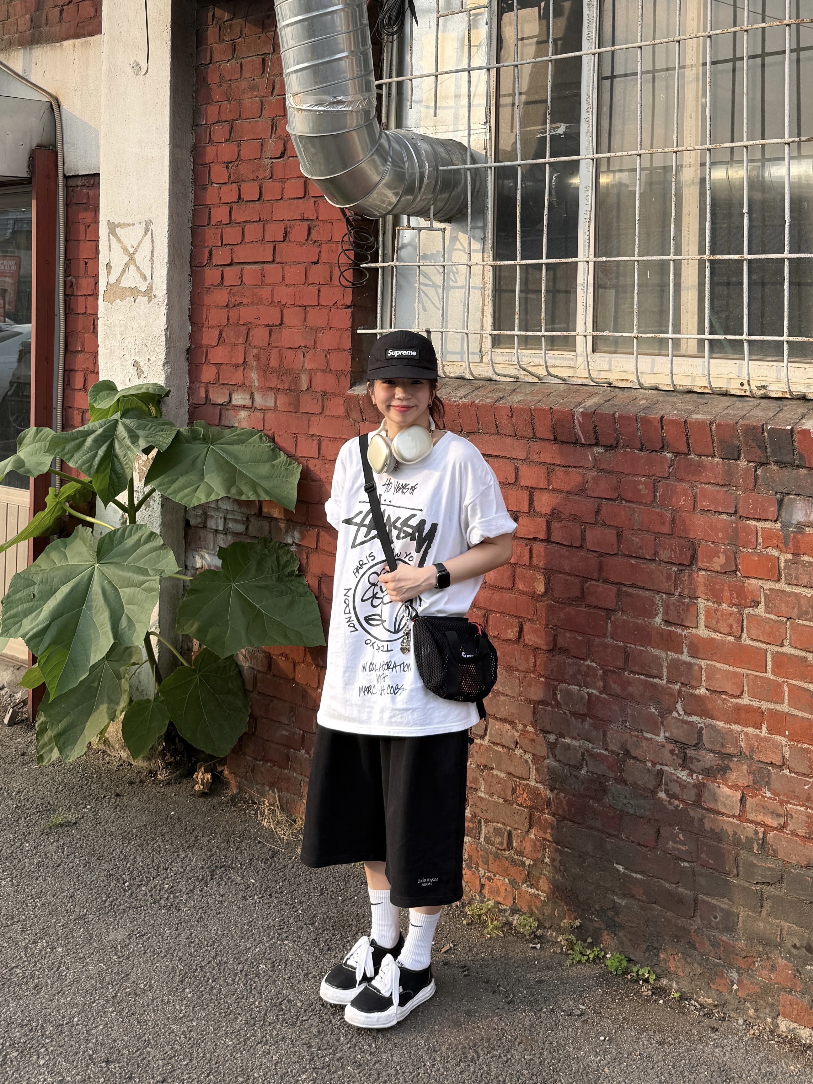 Maison Mihara Yasuhiro Baker OG Sole Canvas Low Cut Sneakers Black, Supreme Waxed Cotton Camp Cap Black - 23FW 착용 스타일 - 2
