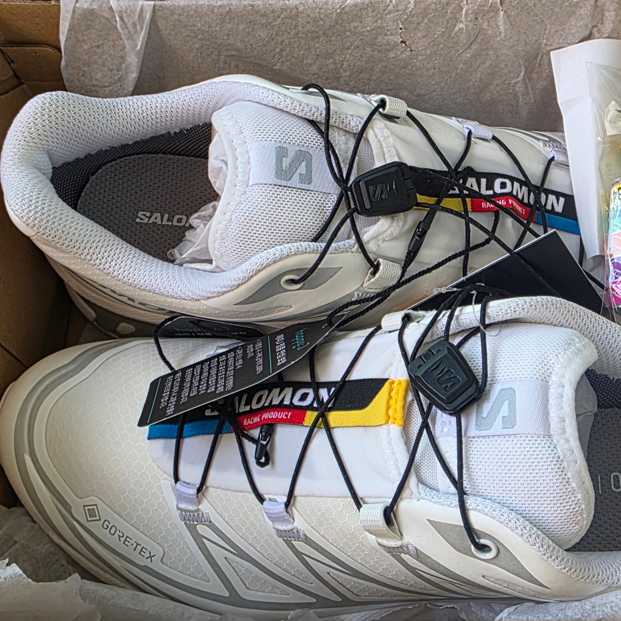 Salomon XT-6 ADV White 착용 스타일