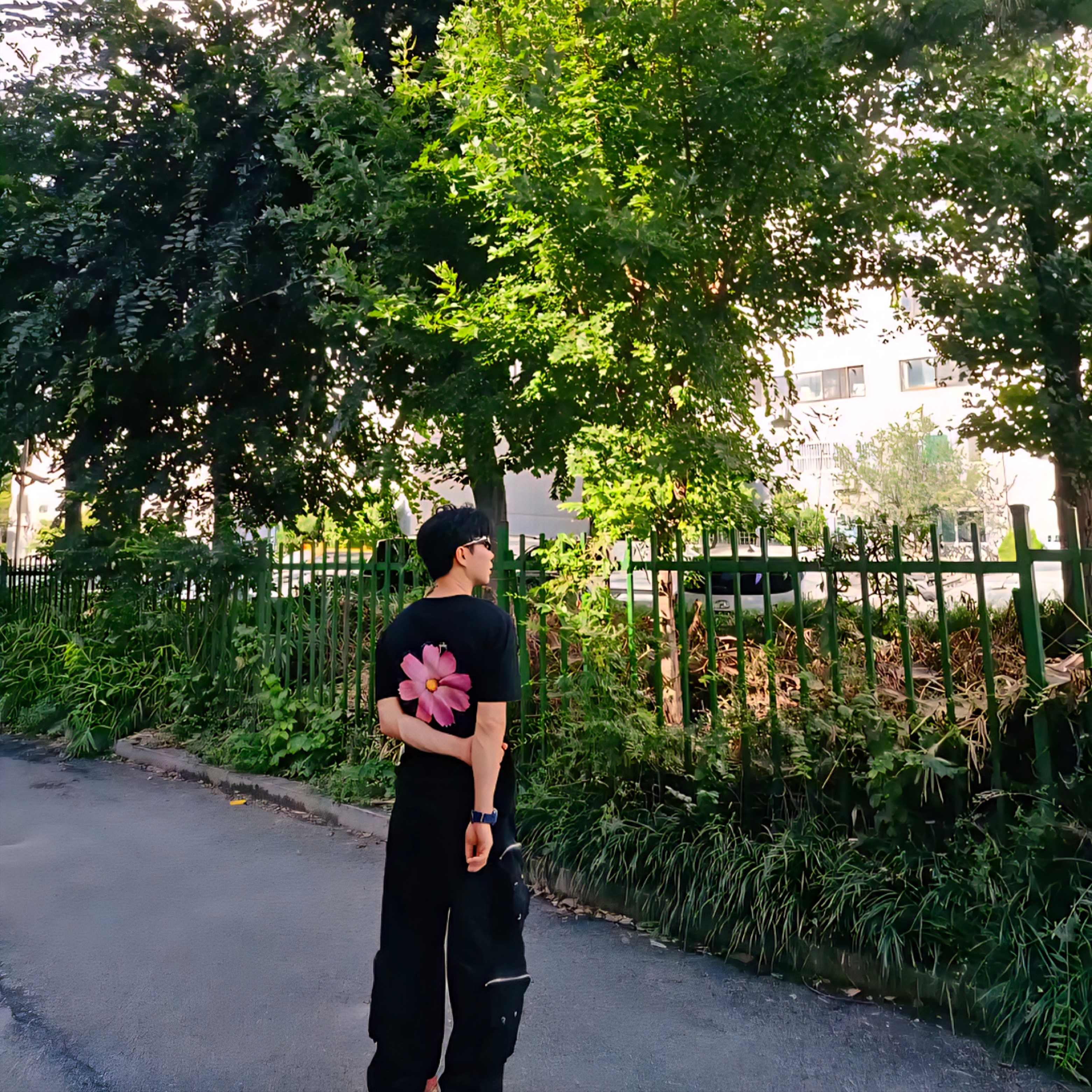 Stussy Cosmos T-Shirt Black, Nike x Matthew M Williams Zoom 004 Rust Factor 착용 스타일 - 1