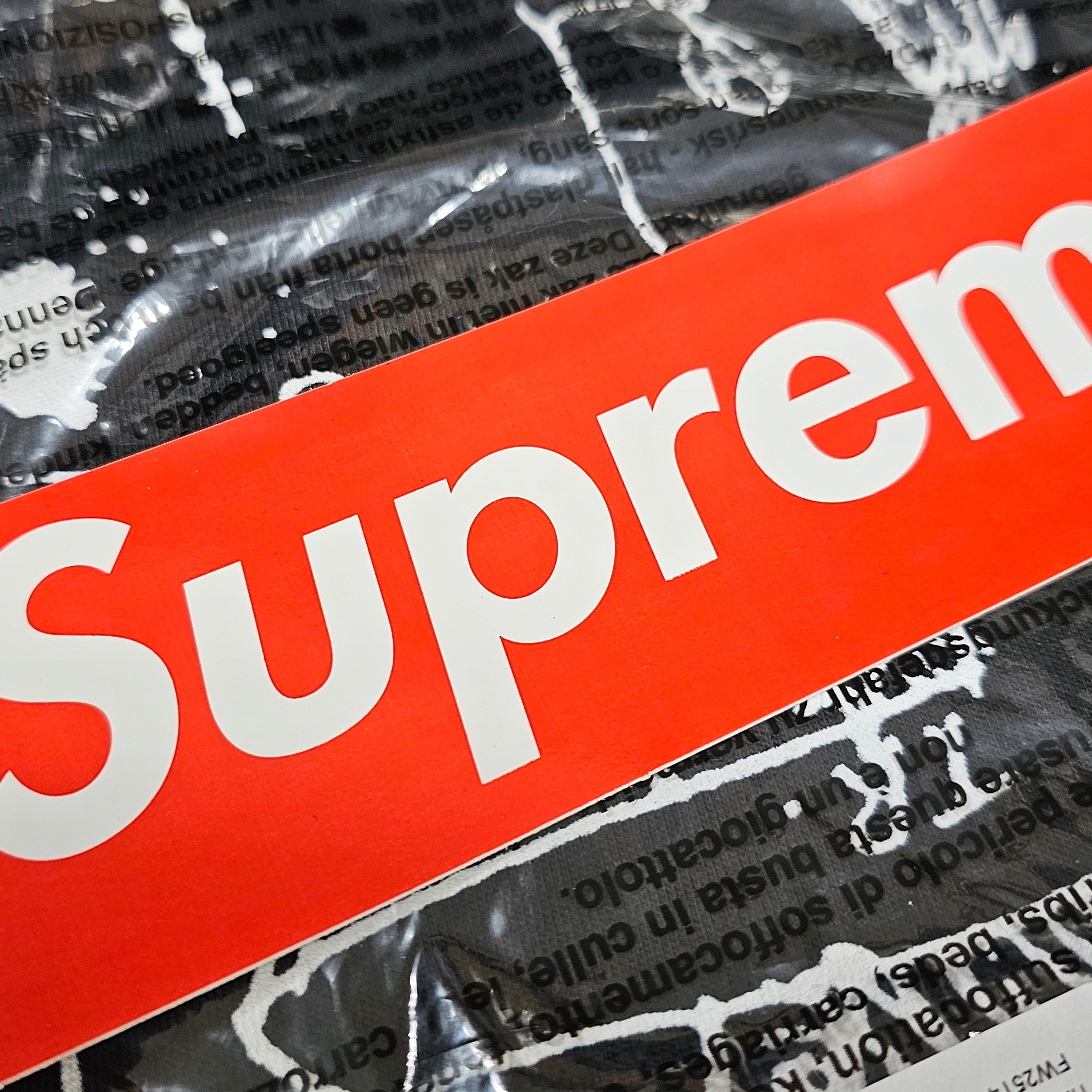Supreme x Y's by Yohji Yamamoto Thinker T-Shirt Black - 25FW 착용 스타일 - 2