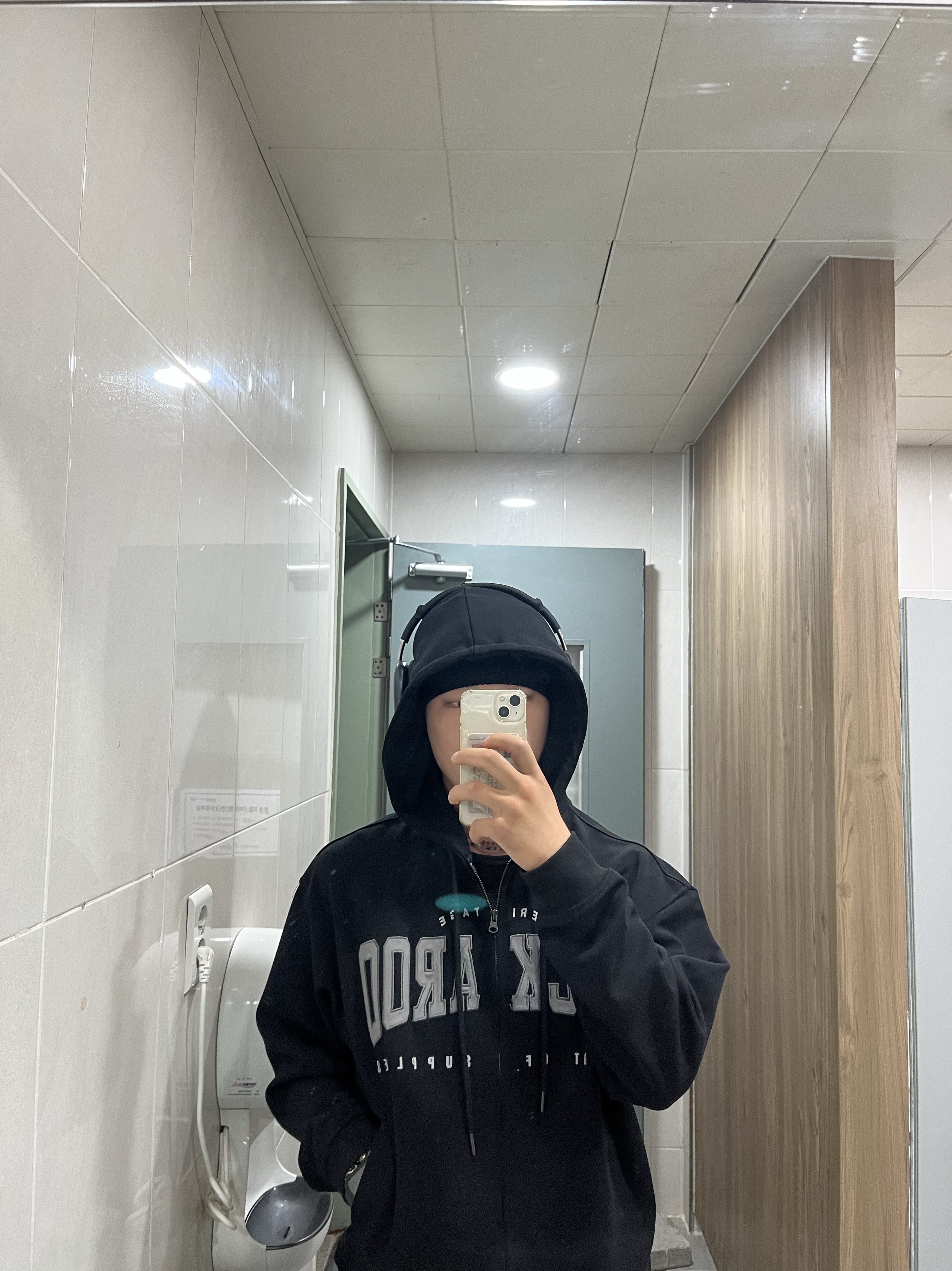 Apple AirPods Max USB C Midnight (Korean Ver.) 착용 스타일