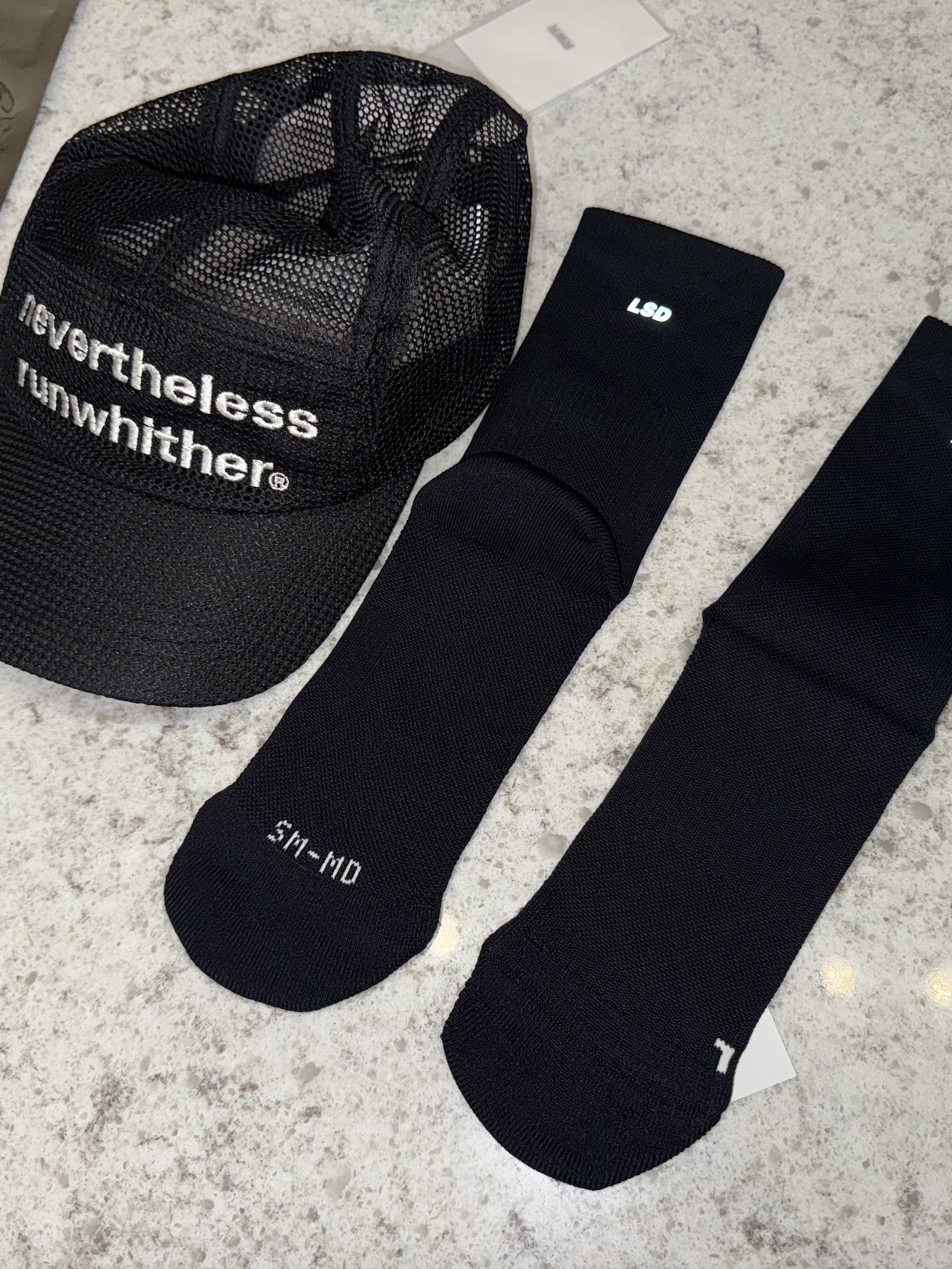 [KREAM 단독] runwhither Mesh Cap Black, [KREAM 단독] runwhither LSD Black 착용 스타일 - 7