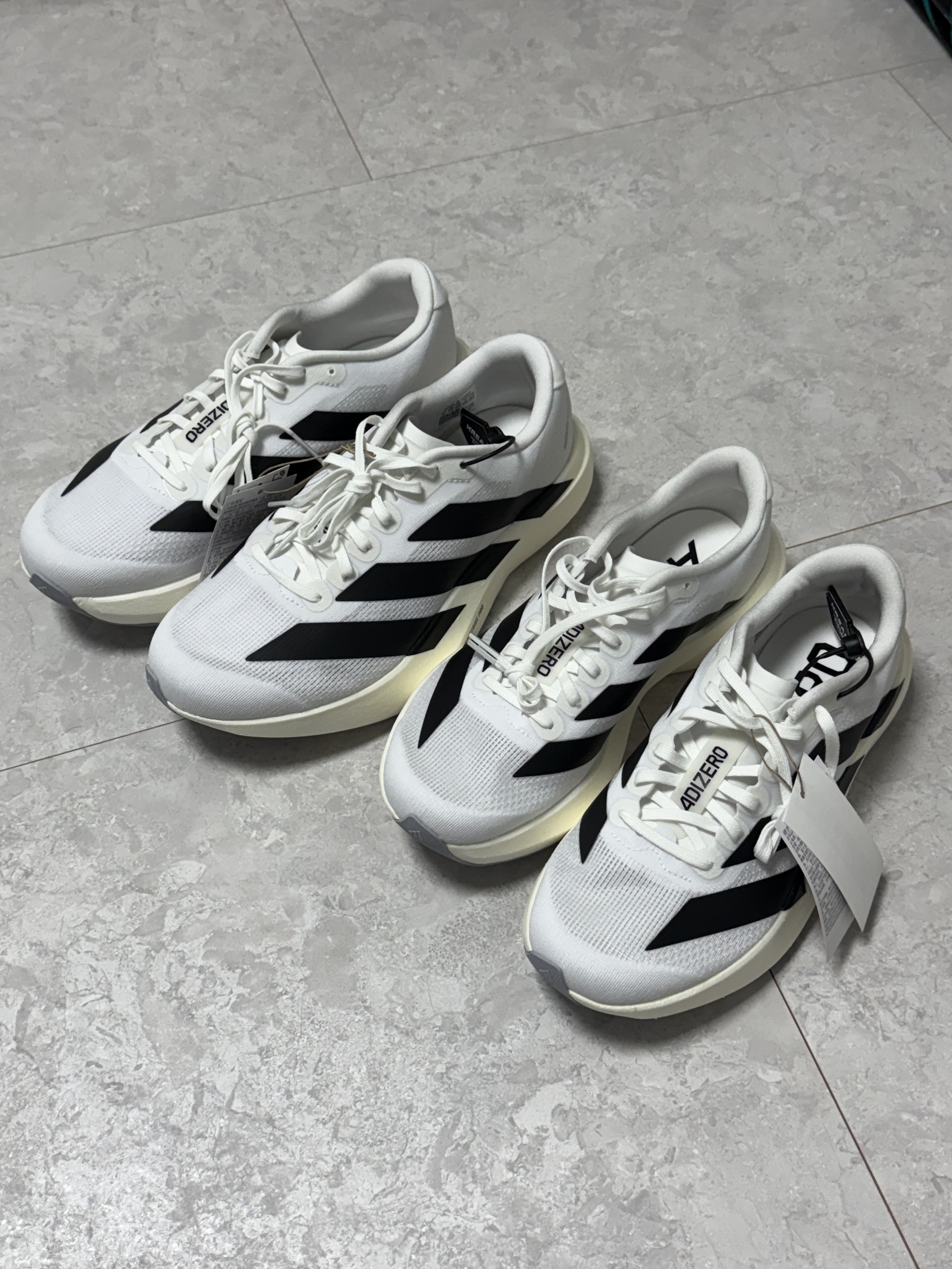 Adidas Adizero EVO SL Cloud White Core Black, (W) Adidas Adizero EVO SL Cloud White Core Black 착용 스타일