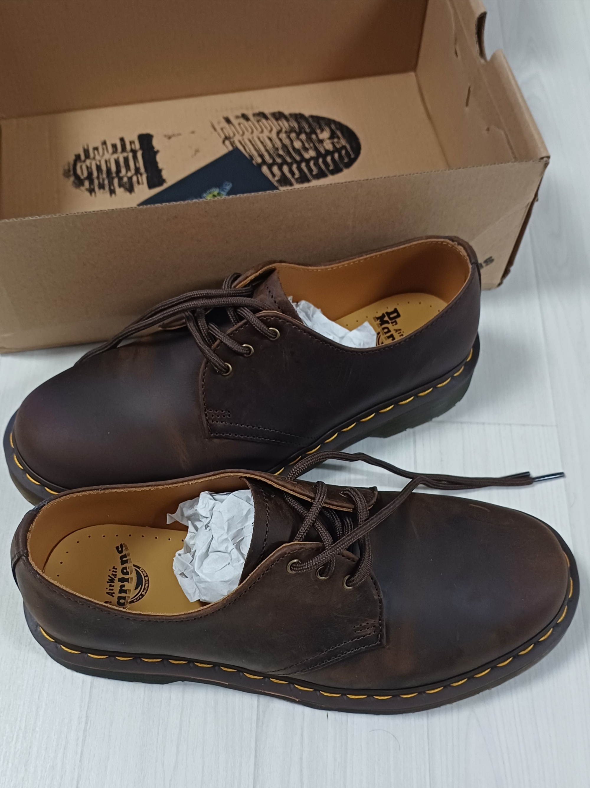 Dr. Martens 1461 Crazy Horse Dark Brown 착용 스타일