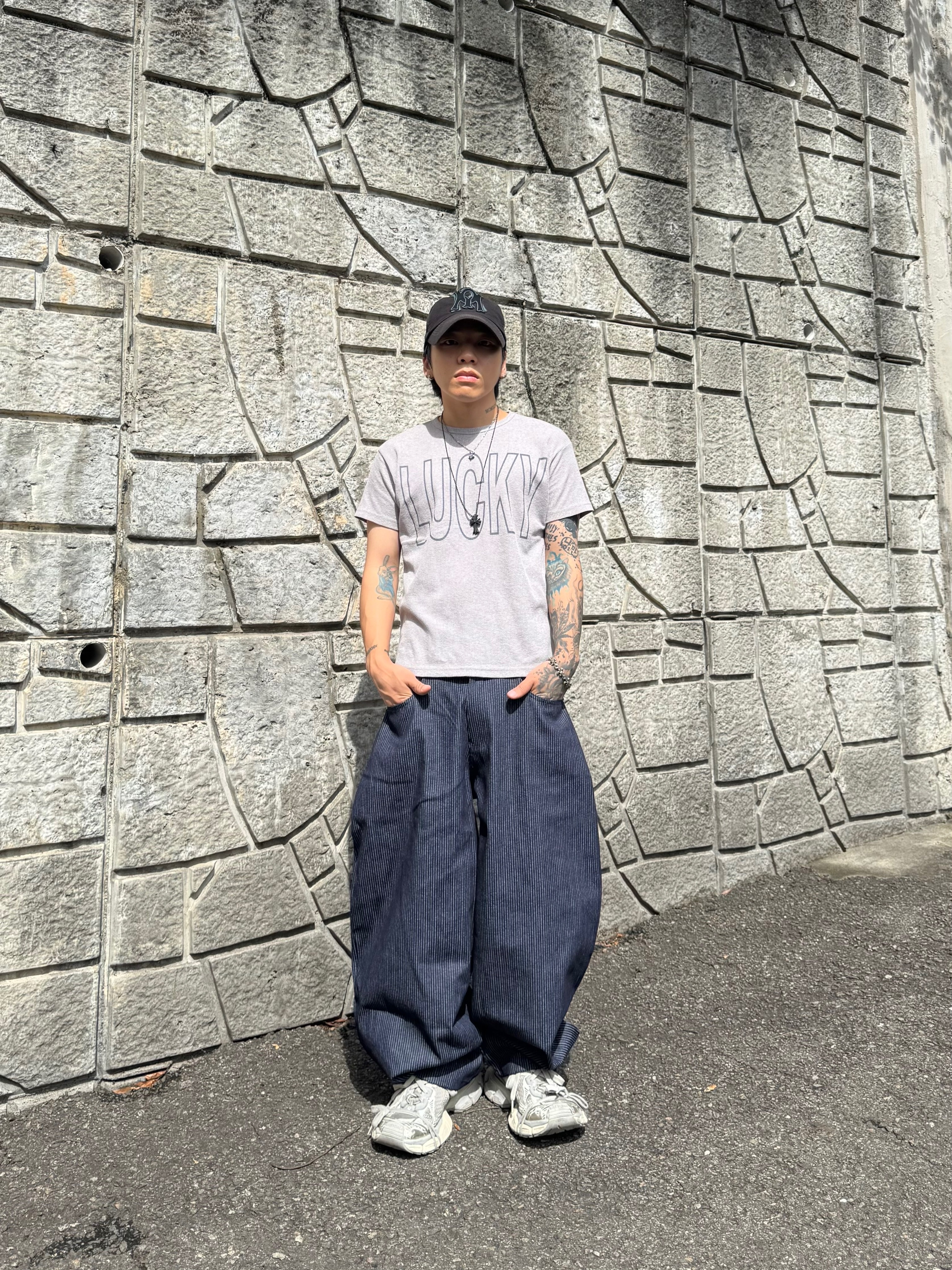 Balenciaga 3XL Sneakers Light Beige 착용 스타일 - 3