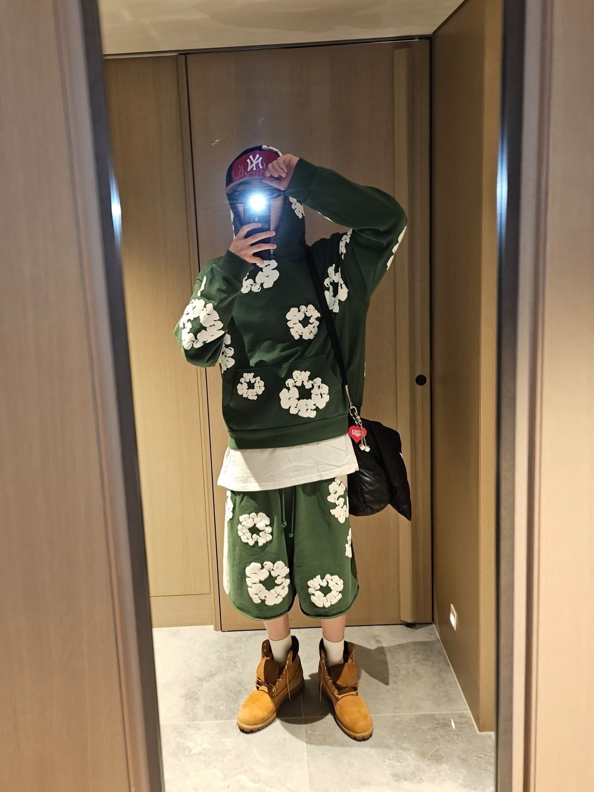 Denim Tears The Cotton Wreath Sweatshirt Green 착용 스타일