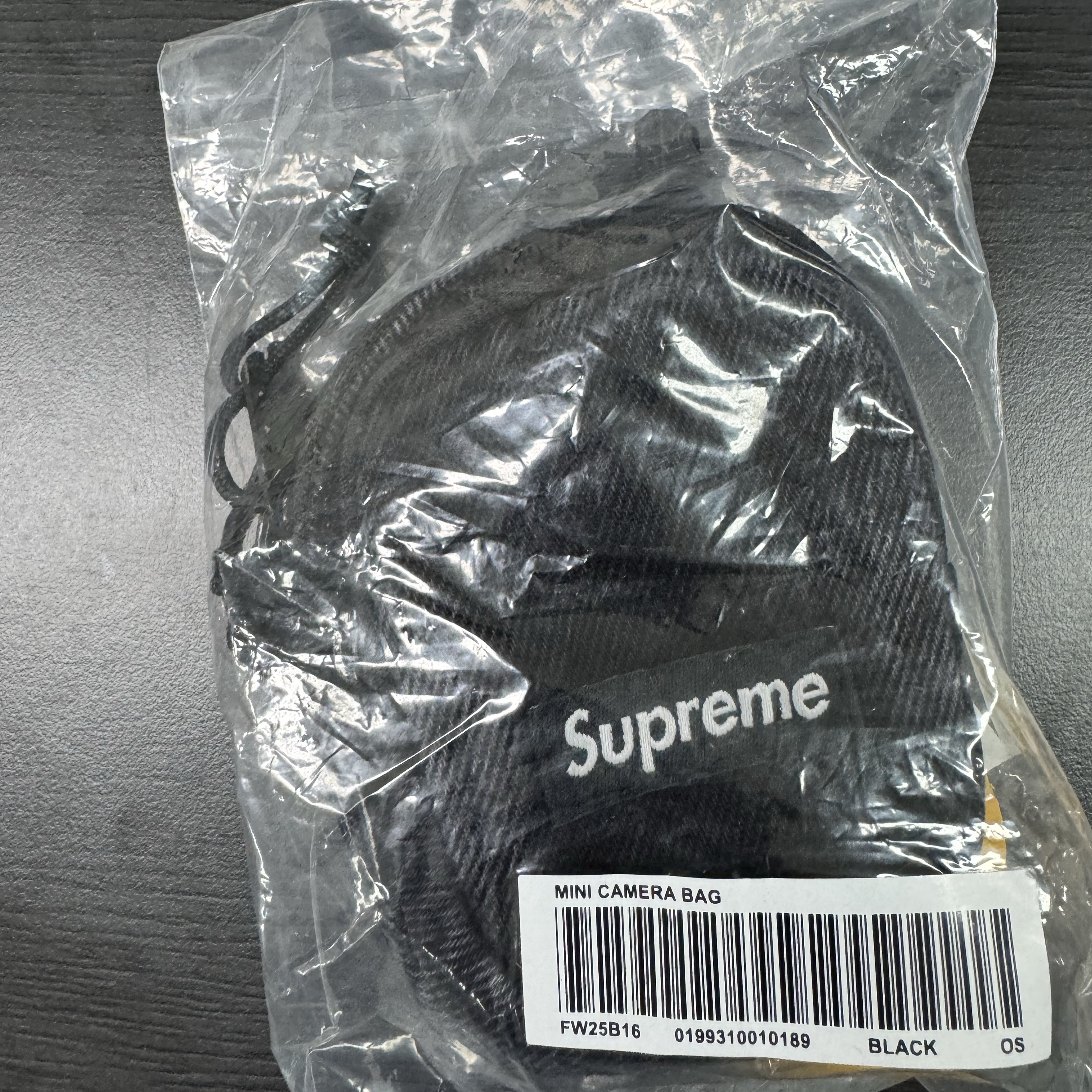 Supreme Denim Mini Utility Bag Black - 25FW 착용 스타일