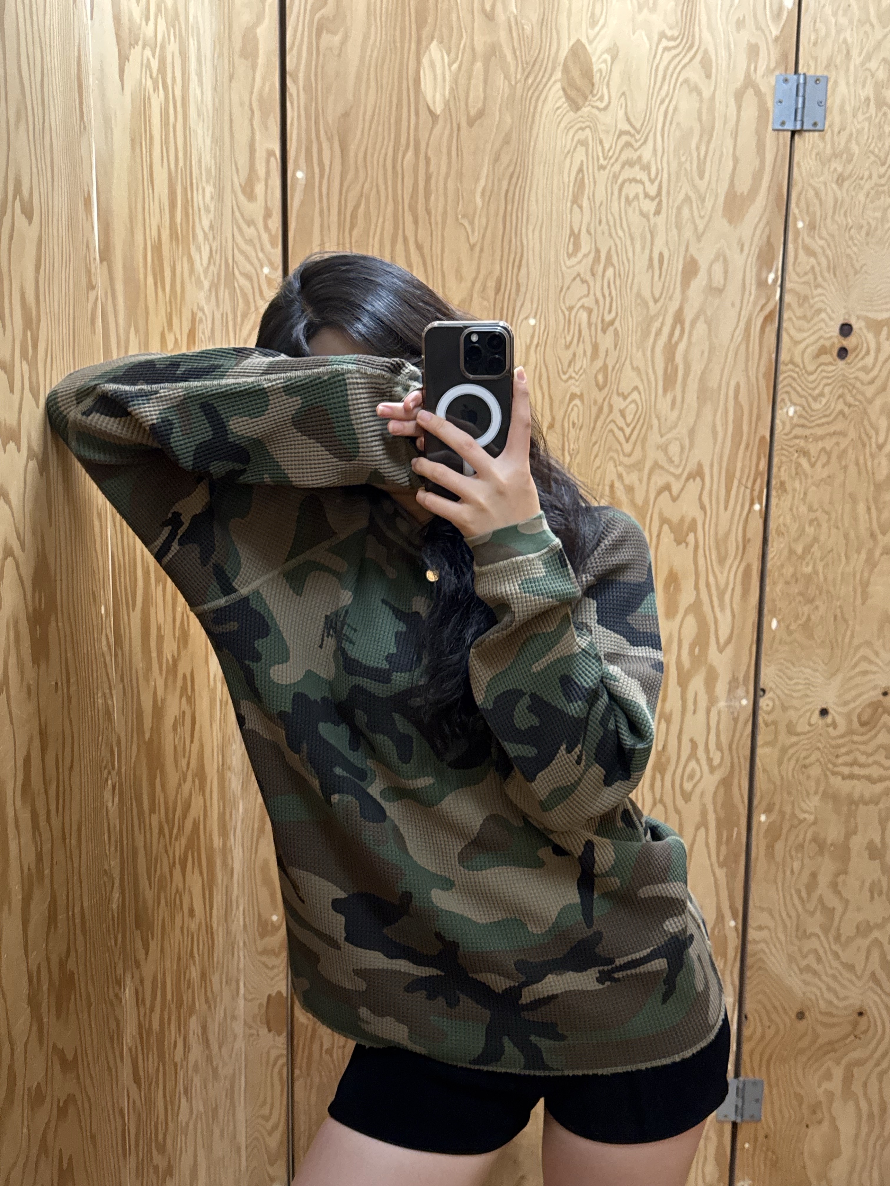 Stussy Basic Thermal Woodland Camo 착용 스타일