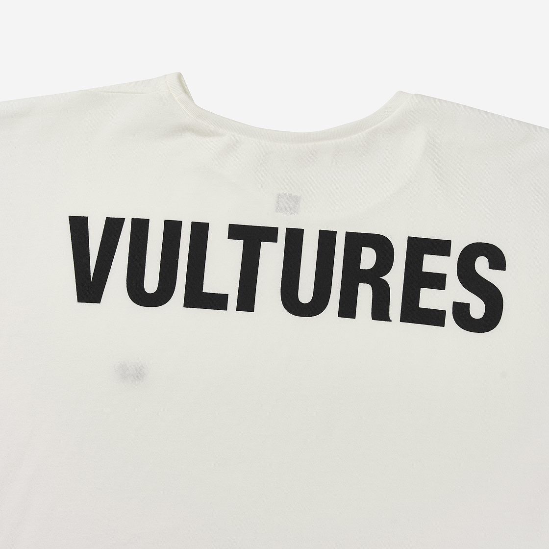 ¥$ 벌처스 머치 티셔츠 2 화이트 - 한국 한정(¥$ Vultures Merch T-Shirt 2 White - Korea Exclusive) - 3