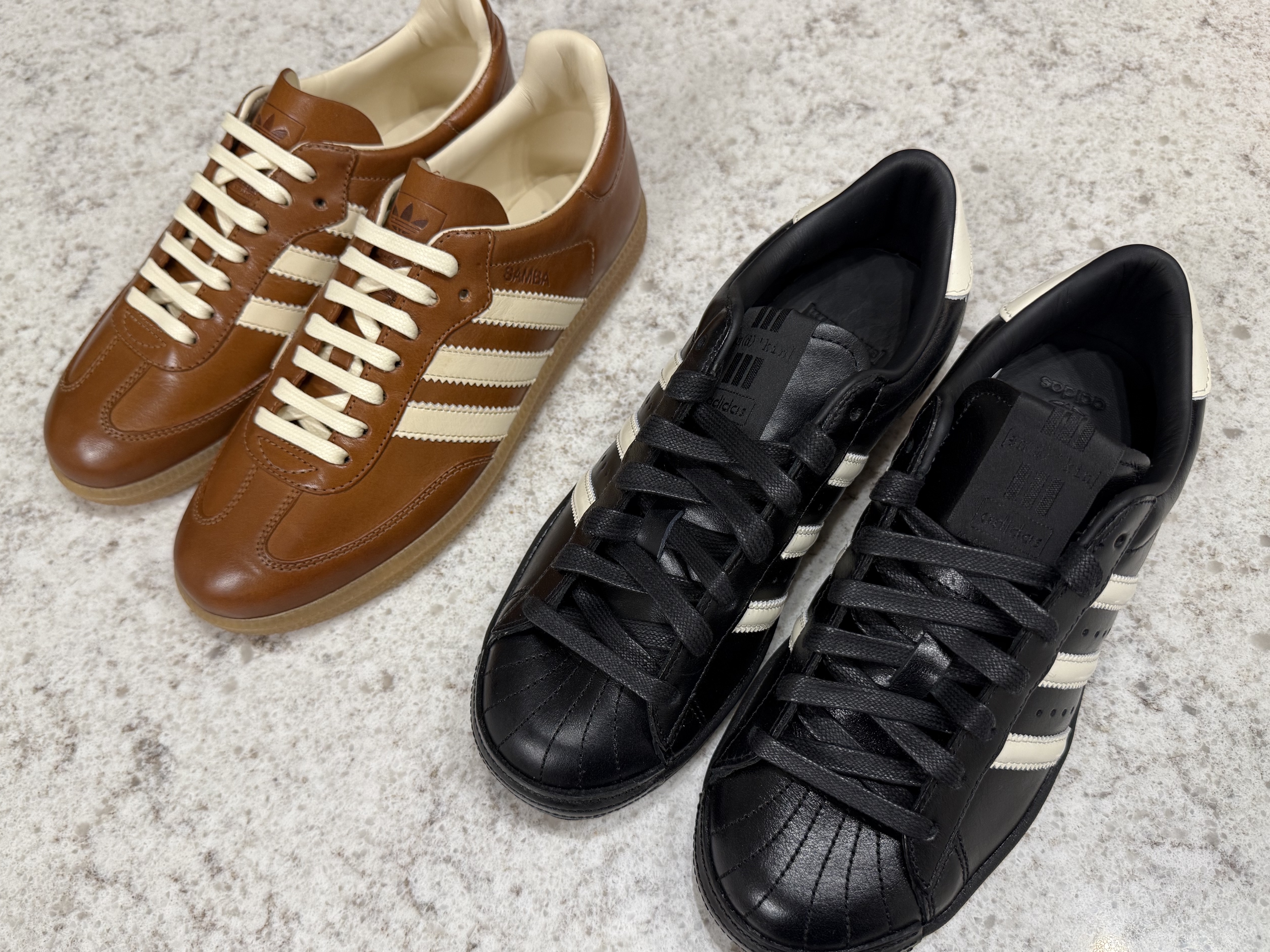 Adidas x Kith Superstar Vintage MIG Black White, Adidas Samba OG Made in Italy Brown Wonder White 착용 스타일 - 8
