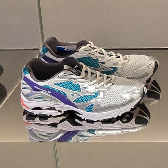 Mizuno Wave Rider 10 White Silver Teal Blue 착용 스타일