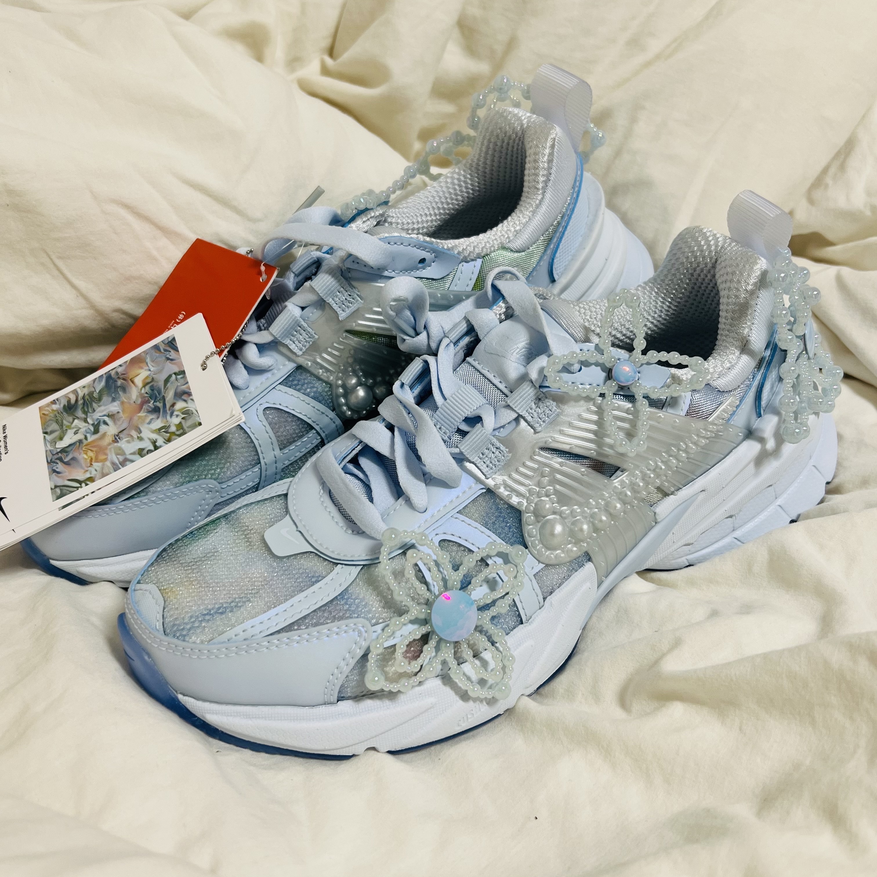 (W) Nike x Susan Fang V2K Run Blue Tint Multi Color 착용 스타일