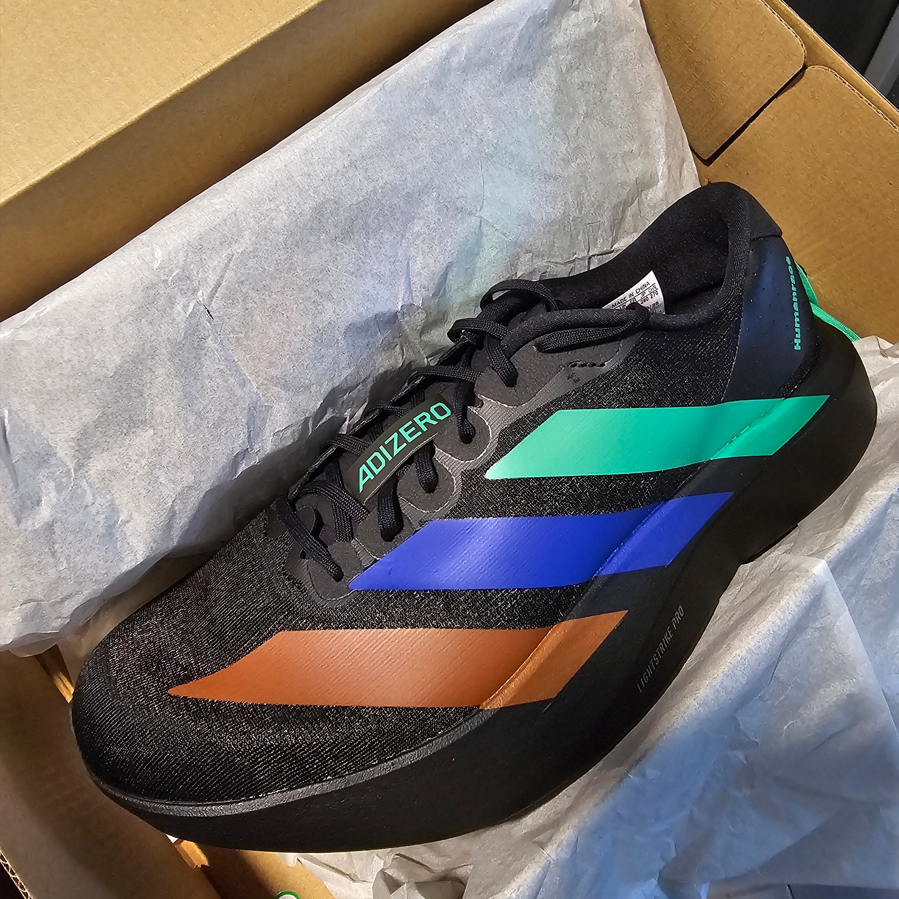 Adidas x Pharrell Williams Humanrace Adizero Adios EVO SL Core Black Semi Court Green 착용 스타일 - 2