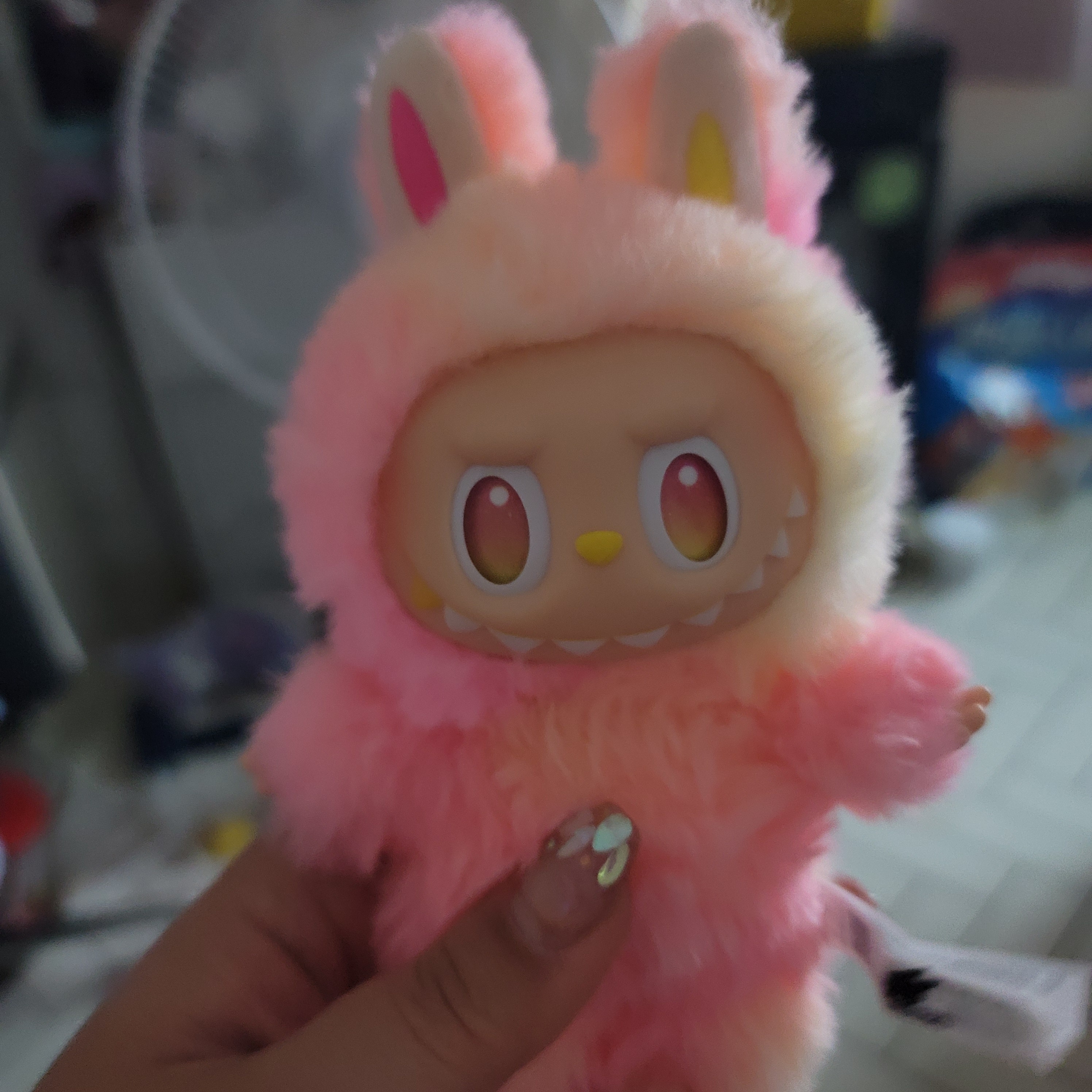 Pop Mart Labubu The Monsters Highlight Series Sealed Case (1 Blind Box) 착용 스타일