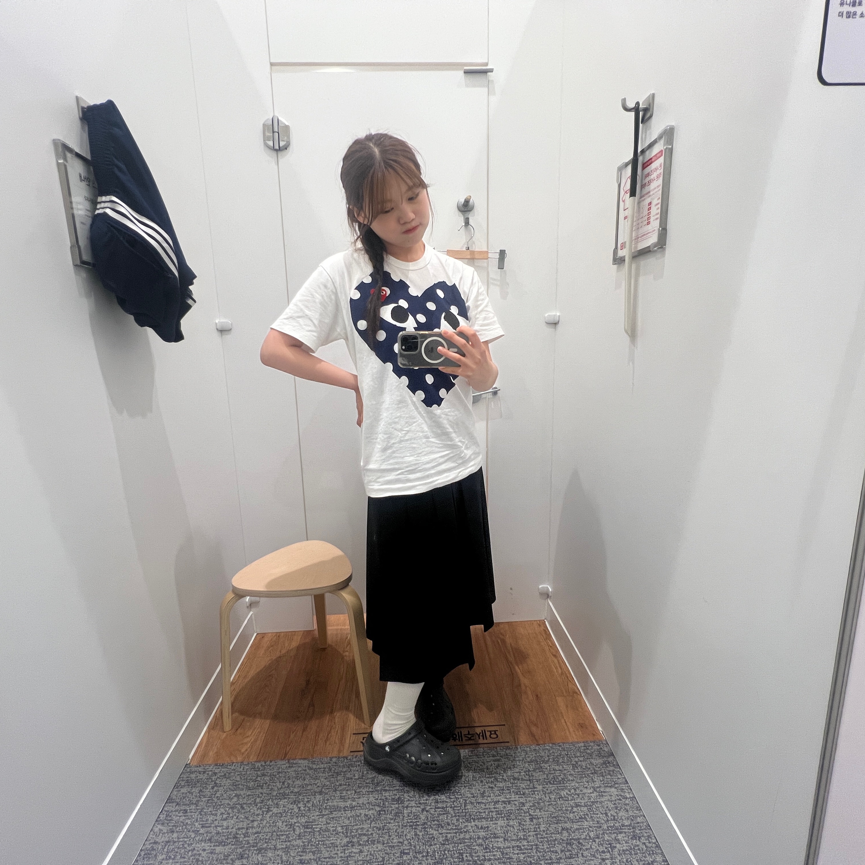 Play Comme des Garcons Polka Dot Big Heart T-Shirt White 착용 스타일