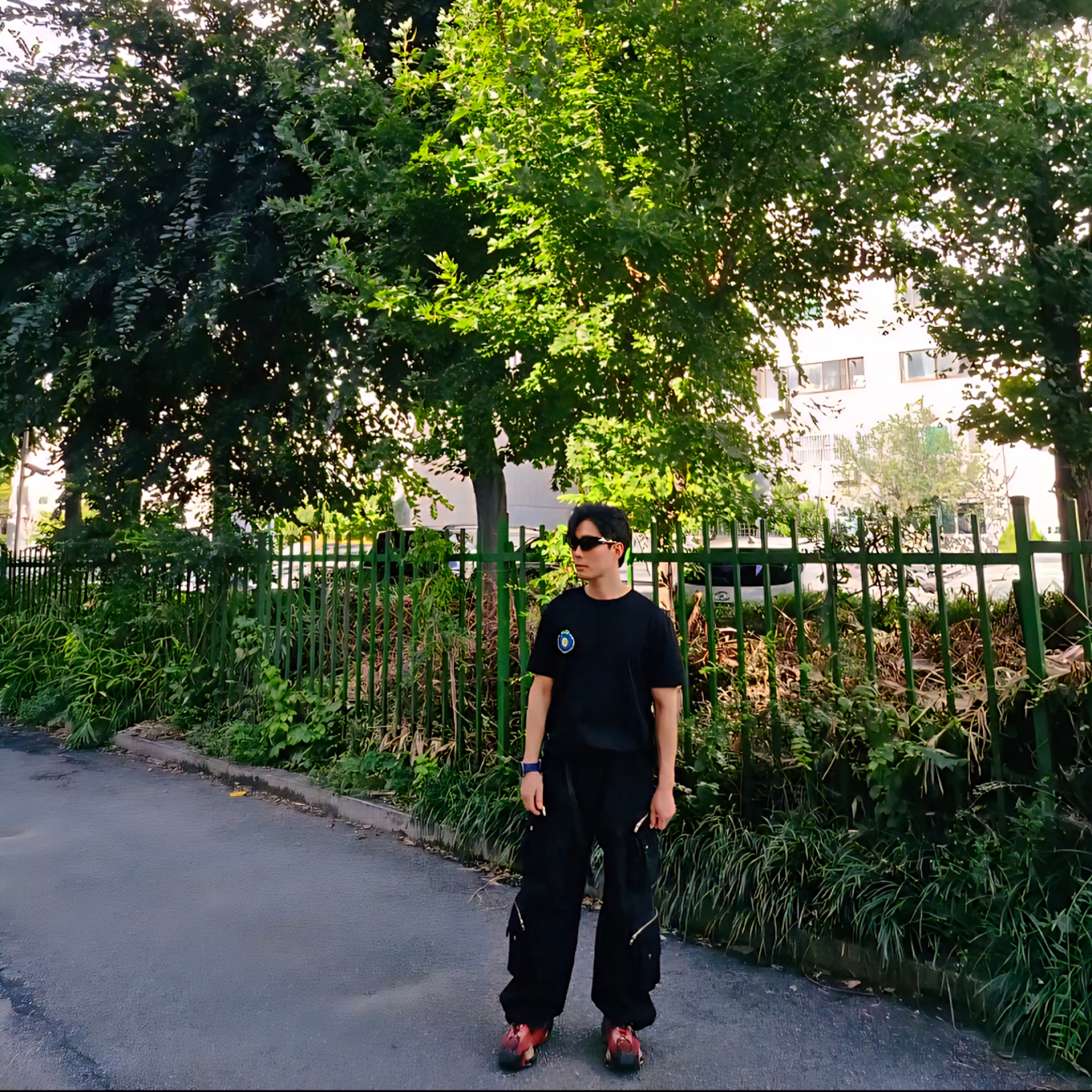 Stussy Cosmos T-Shirt Black, Nike x Matthew M Williams Zoom 004 Rust Factor 착용 스타일 - 3