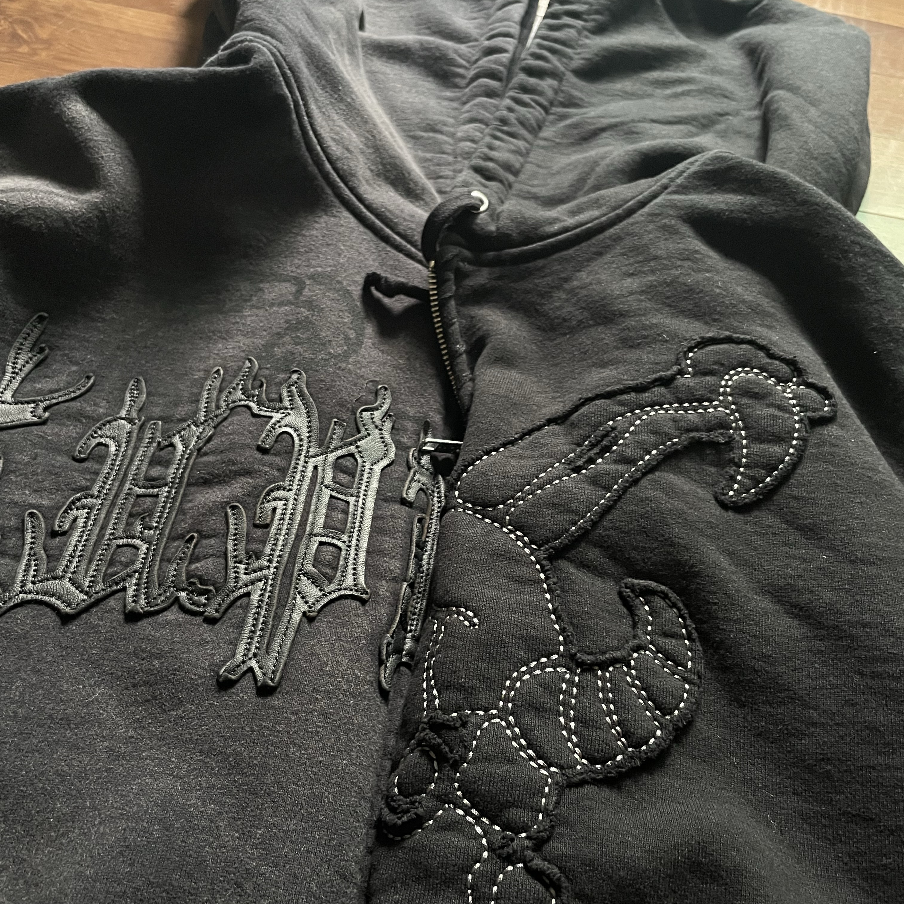 Supreme Leather Applique Zip Up Hooded Sweatshirt Black - 25SS, Supreme x Y's by Yohji Yamamoto Zip Up Hooded Sweatshirt Black - 25FW 착용 스타일 - 2