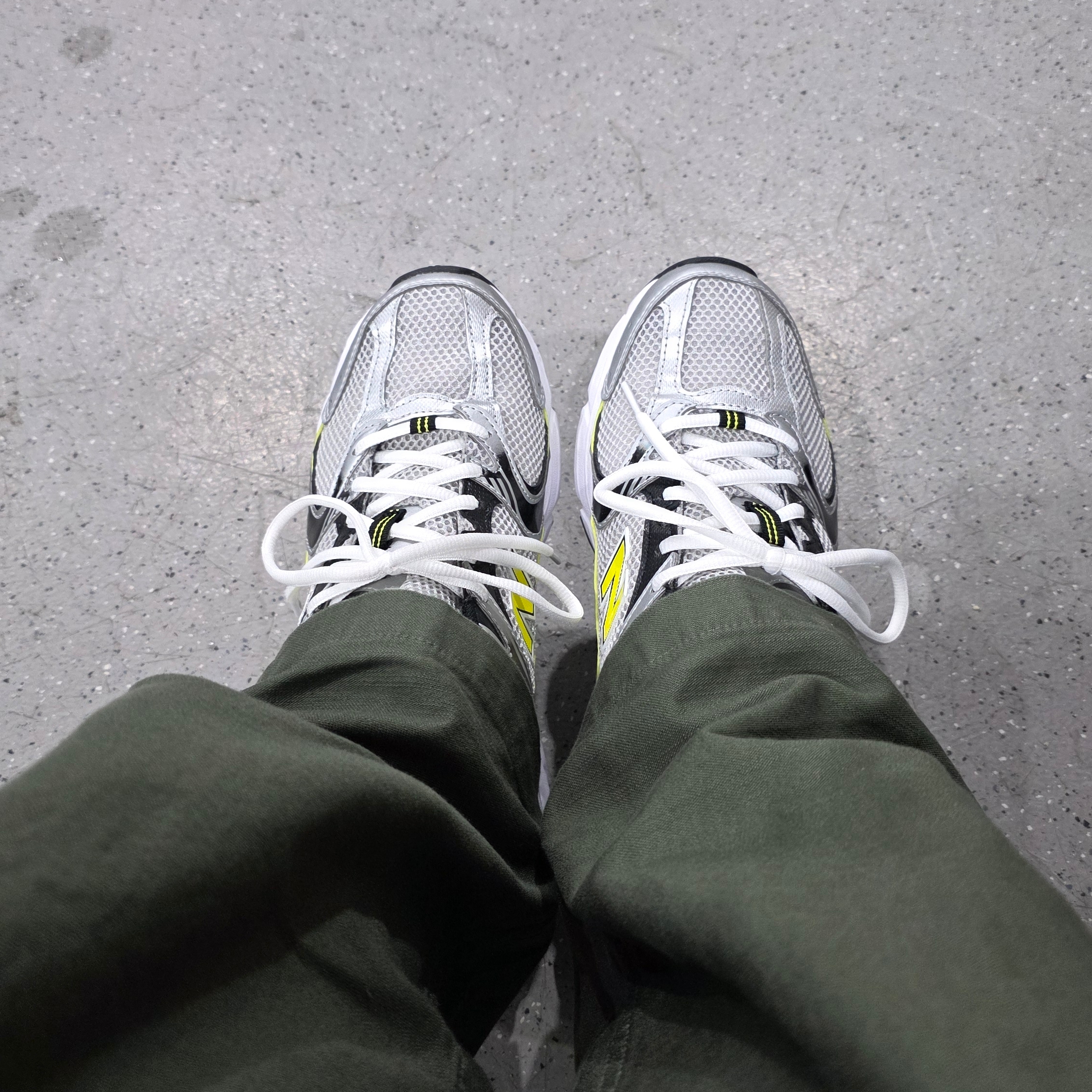New Balance 530 Silver 착용 스타일