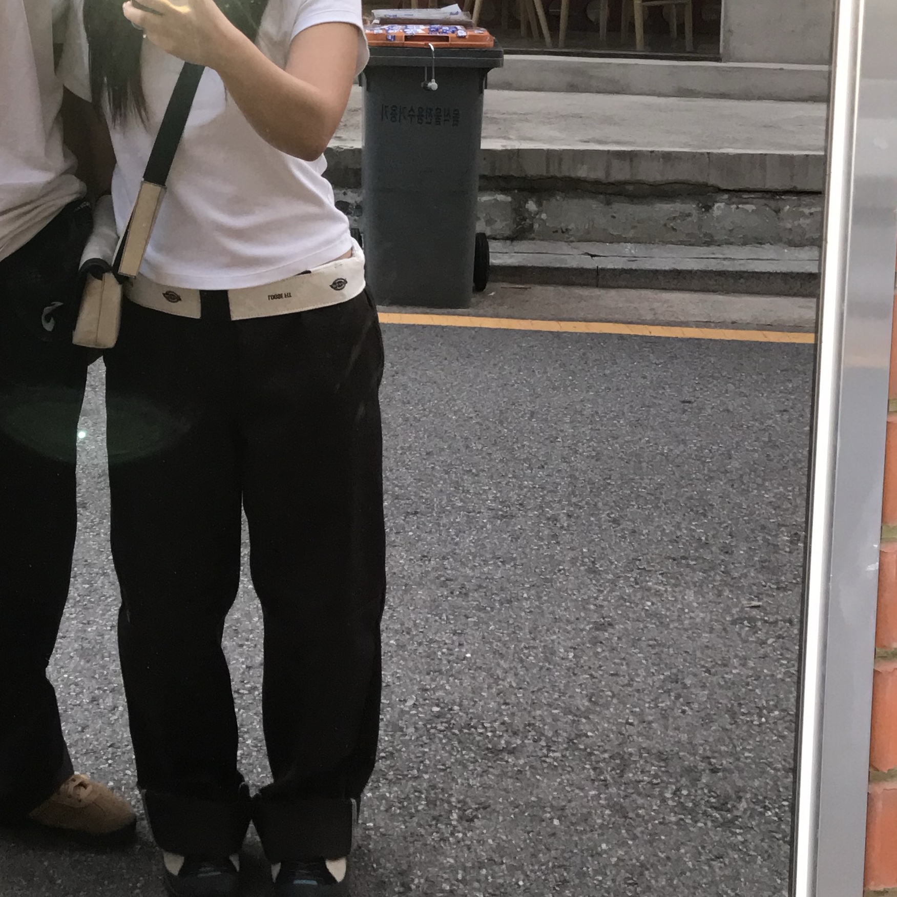 Dickies Loose Fit Double Knee Work Pants Dark Brown, (W) Keen Jasper Rocks SP Sneakers Beige 착용 스타일