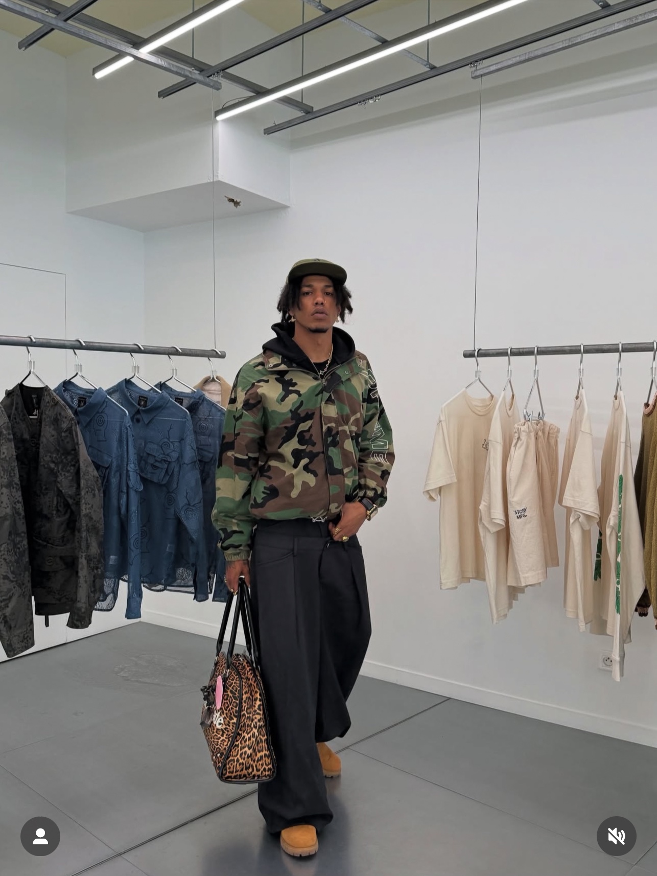 Supreme Spellout Embroidered Ripstop Track Jacket Woodland Camo - 25FW 착용 스타일 - 5