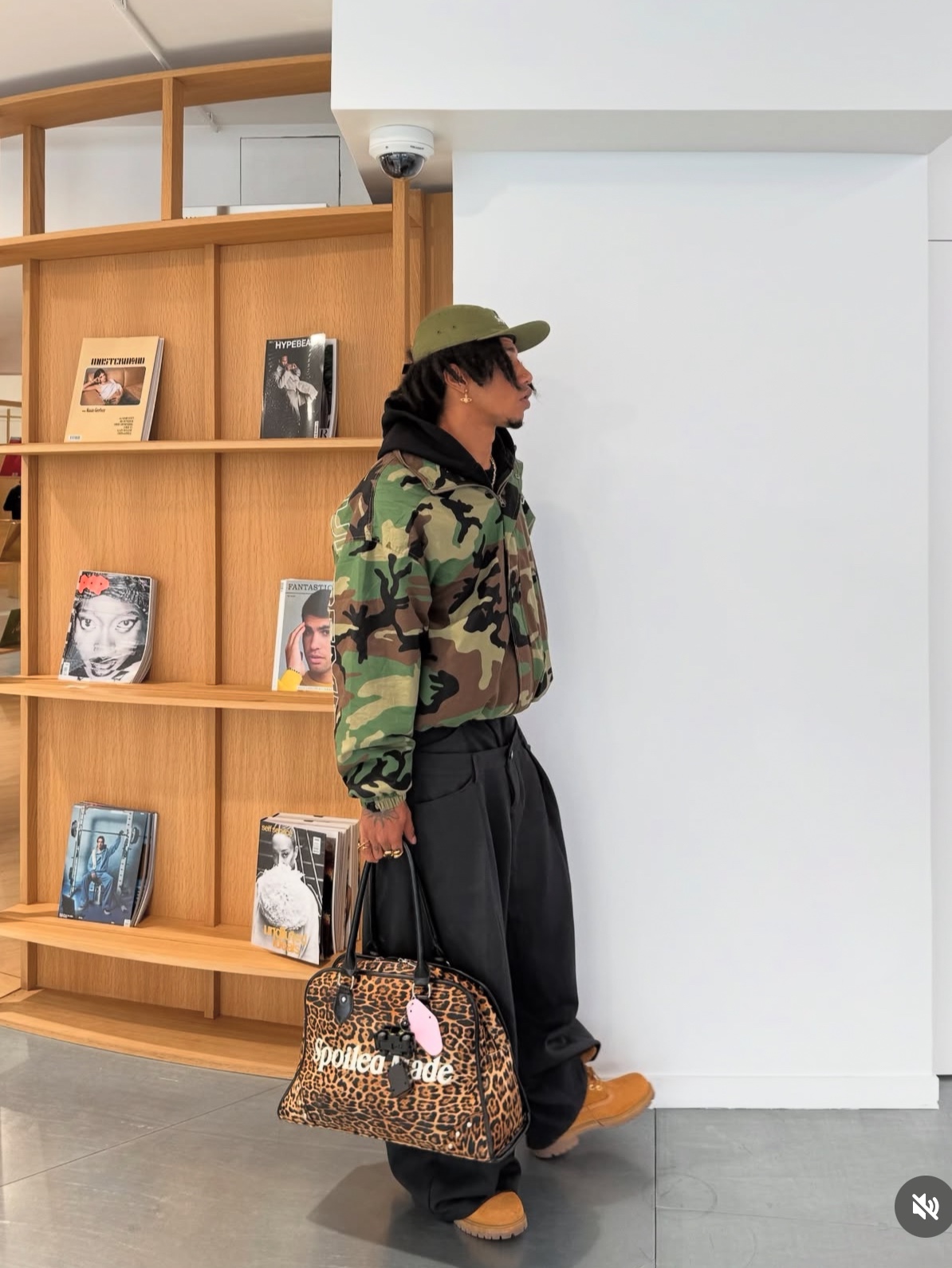 Supreme Spellout Embroidered Ripstop Track Jacket Woodland Camo - 25FW 착용 스타일 - 8