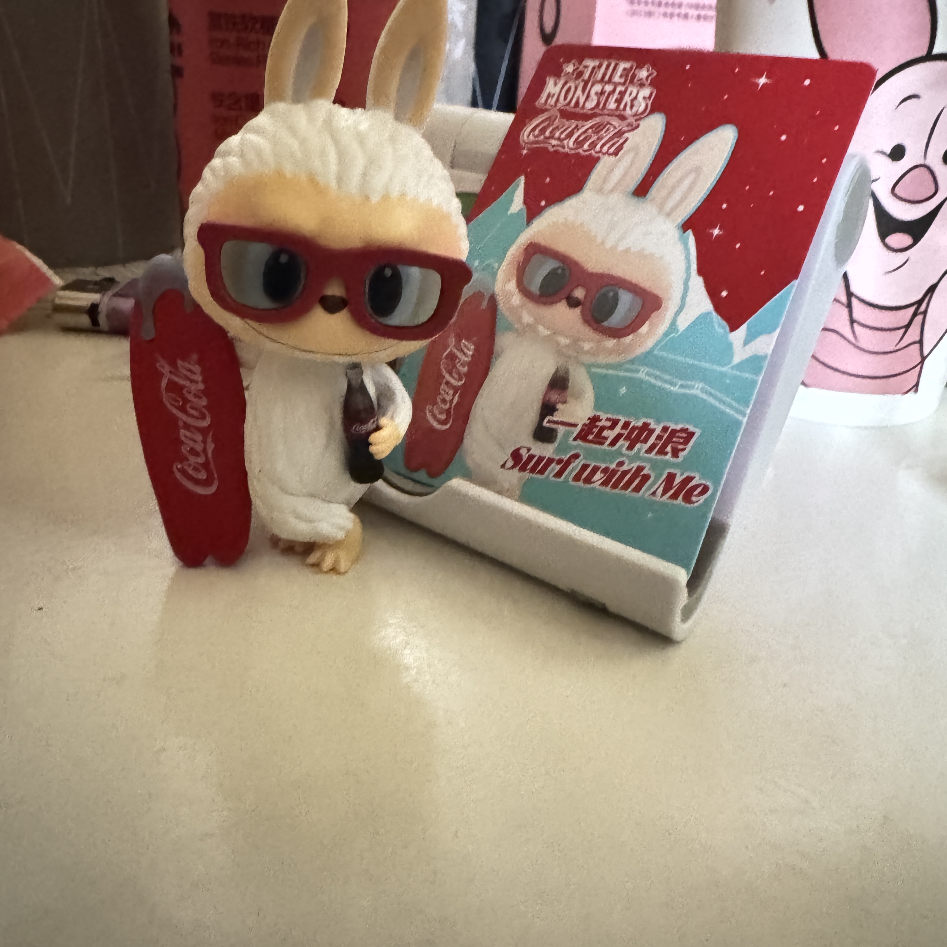 Pop Mart Labubu Coca Cola Series Sealed Case (1 Blind Box) 착용 스타일 - 2
