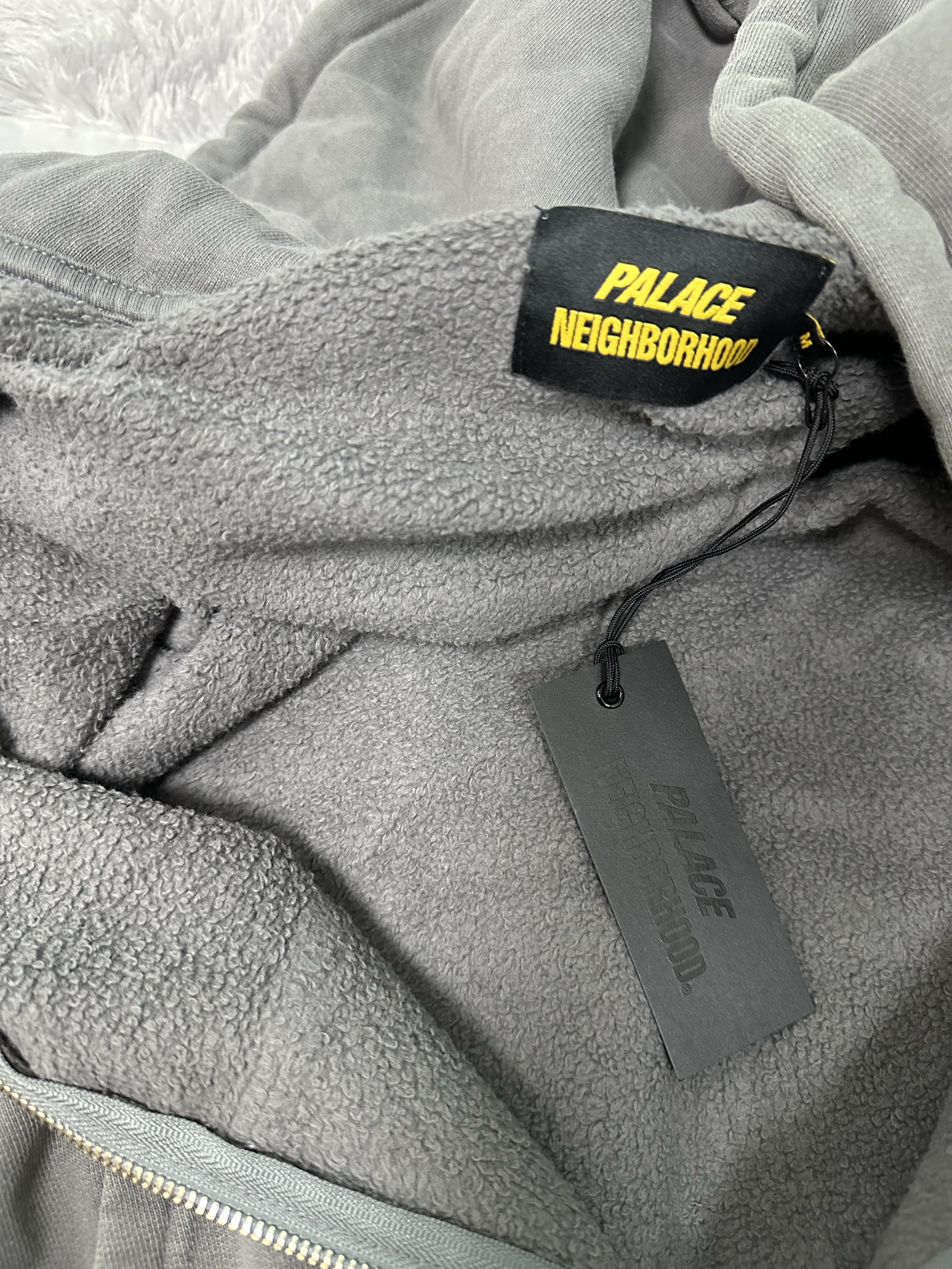 Palace x Neighborhood Skull Zip Hood Charcoal Tif - 25FW 착용 스타일 - 4