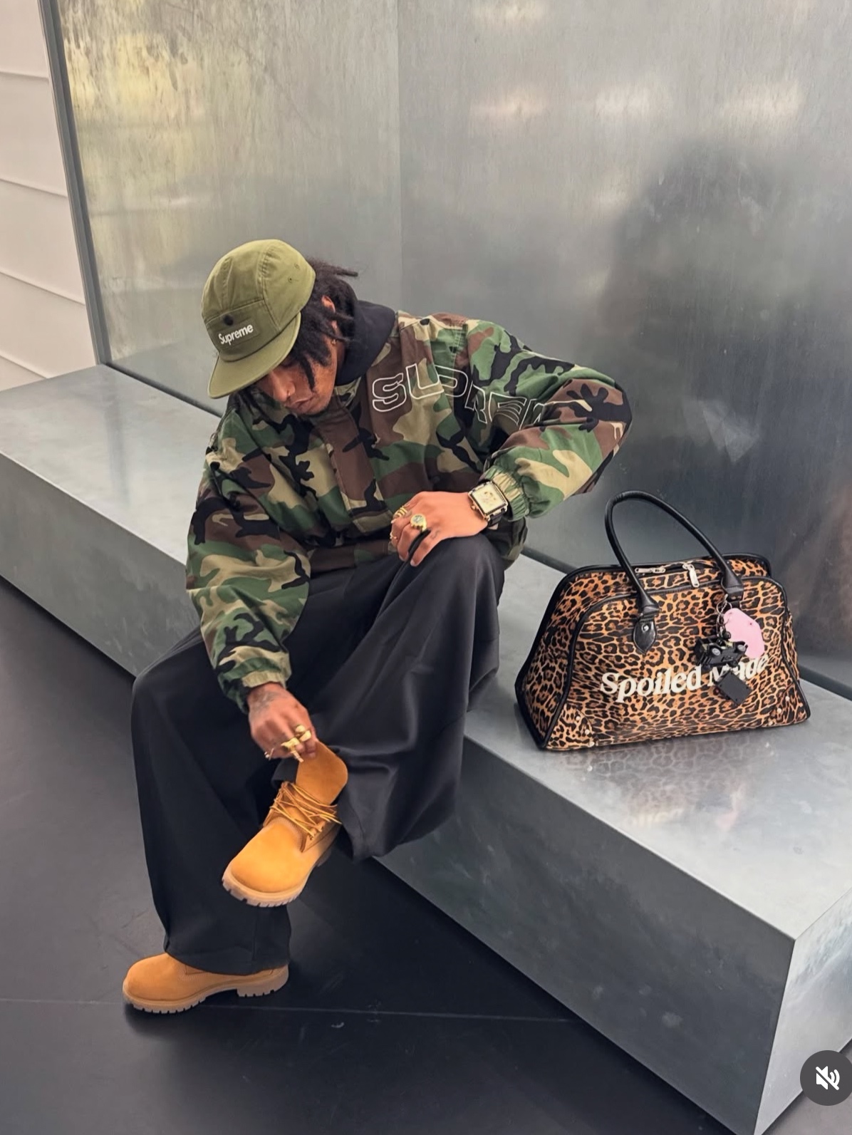 Supreme Spellout Embroidered Ripstop Track Jacket Woodland Camo - 25FW 착용 스타일 - 7
